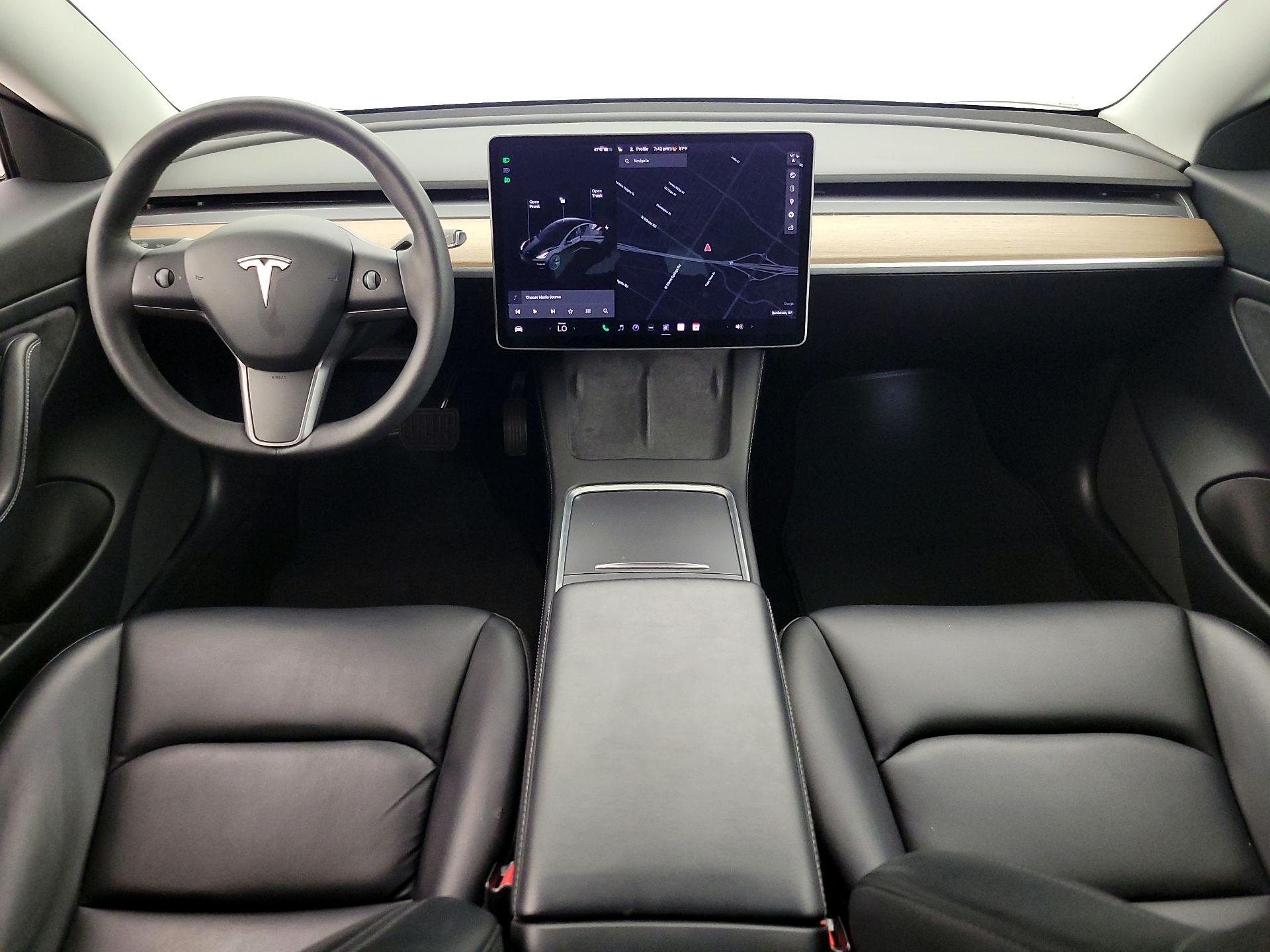 Thumbnail: 2021 Tesla Model 3 - 9