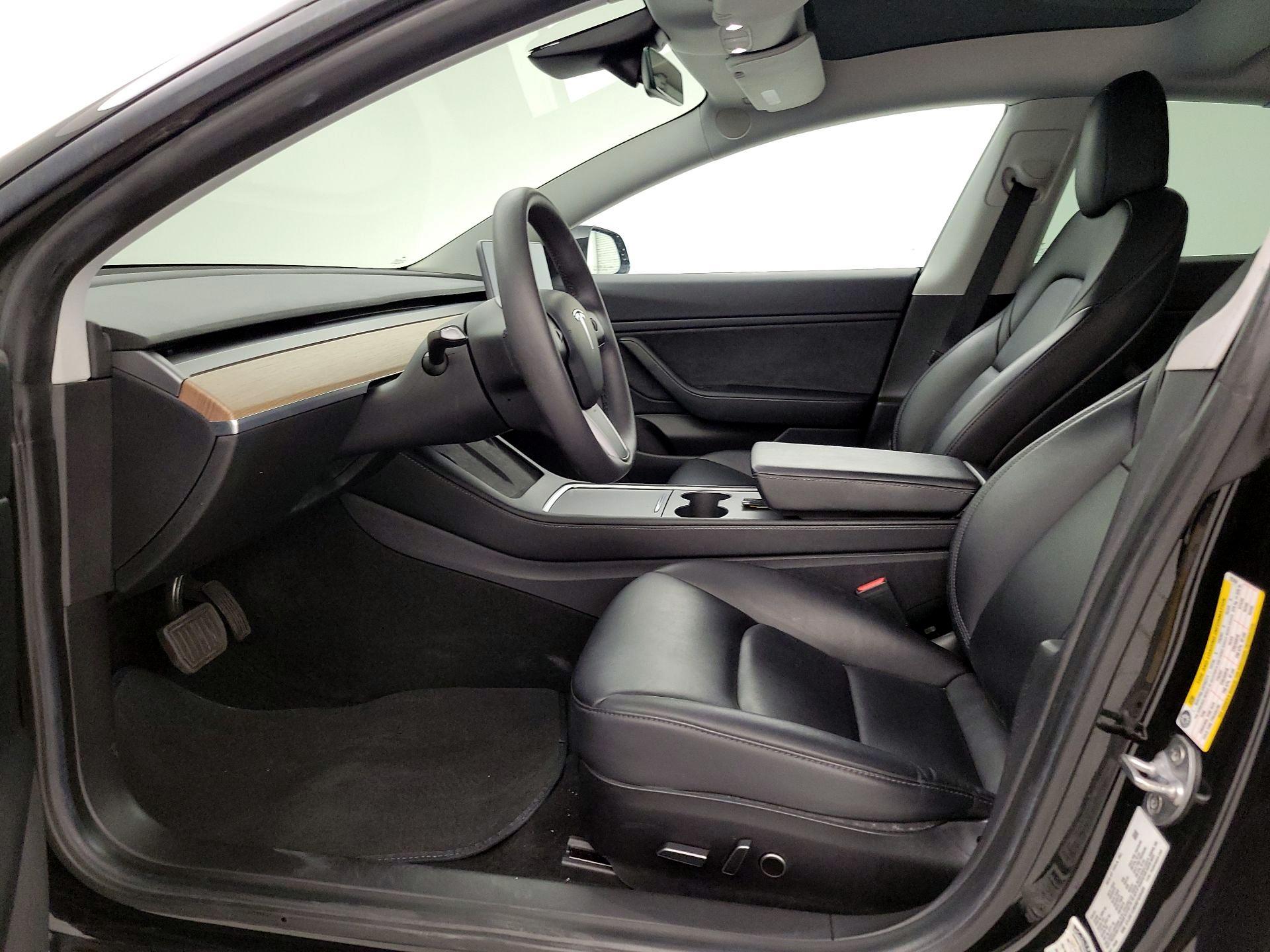 Thumbnail: 2021 Tesla Model 3 - 11