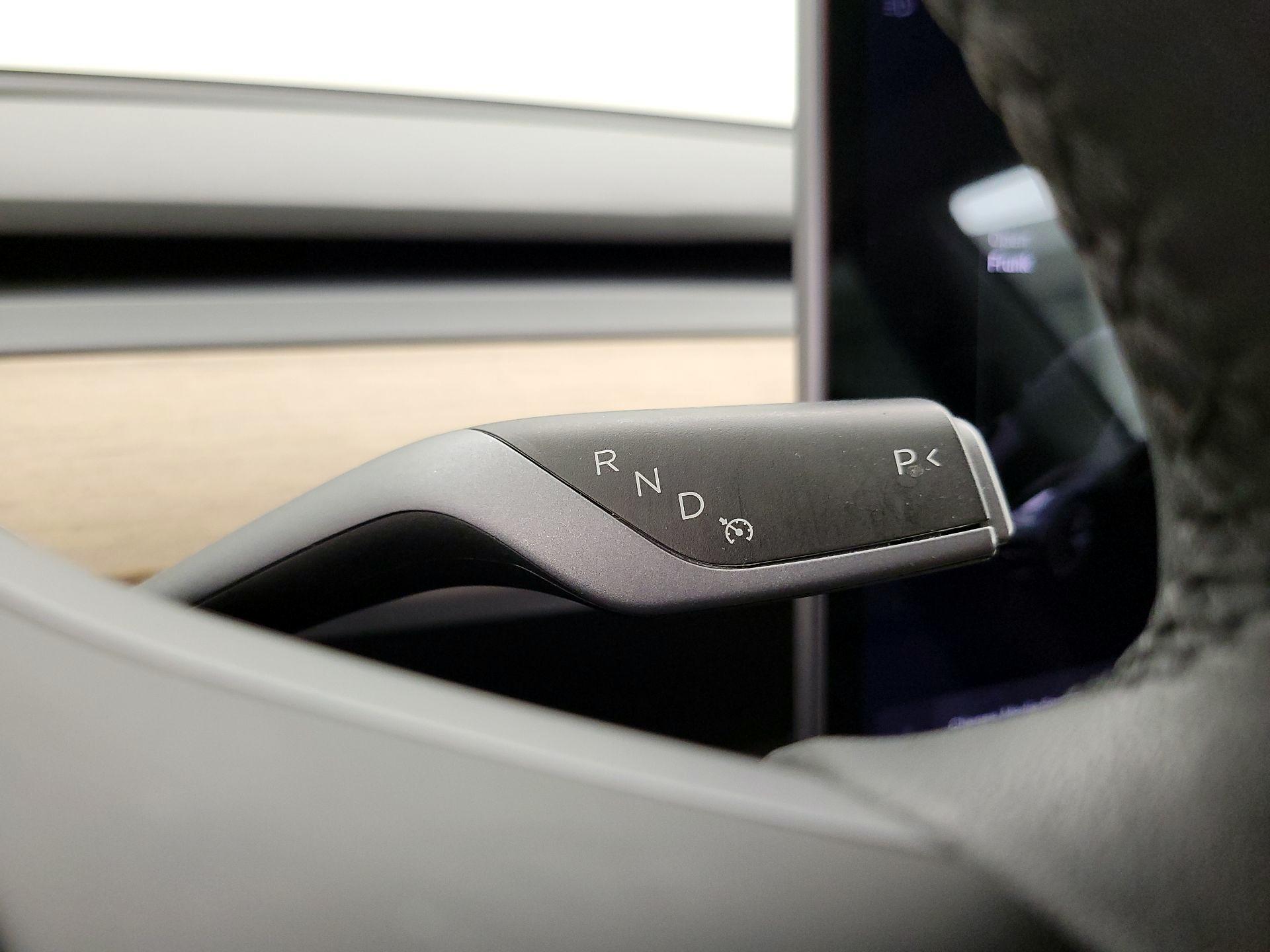 Thumbnail: 2021 Tesla Model 3 - 17