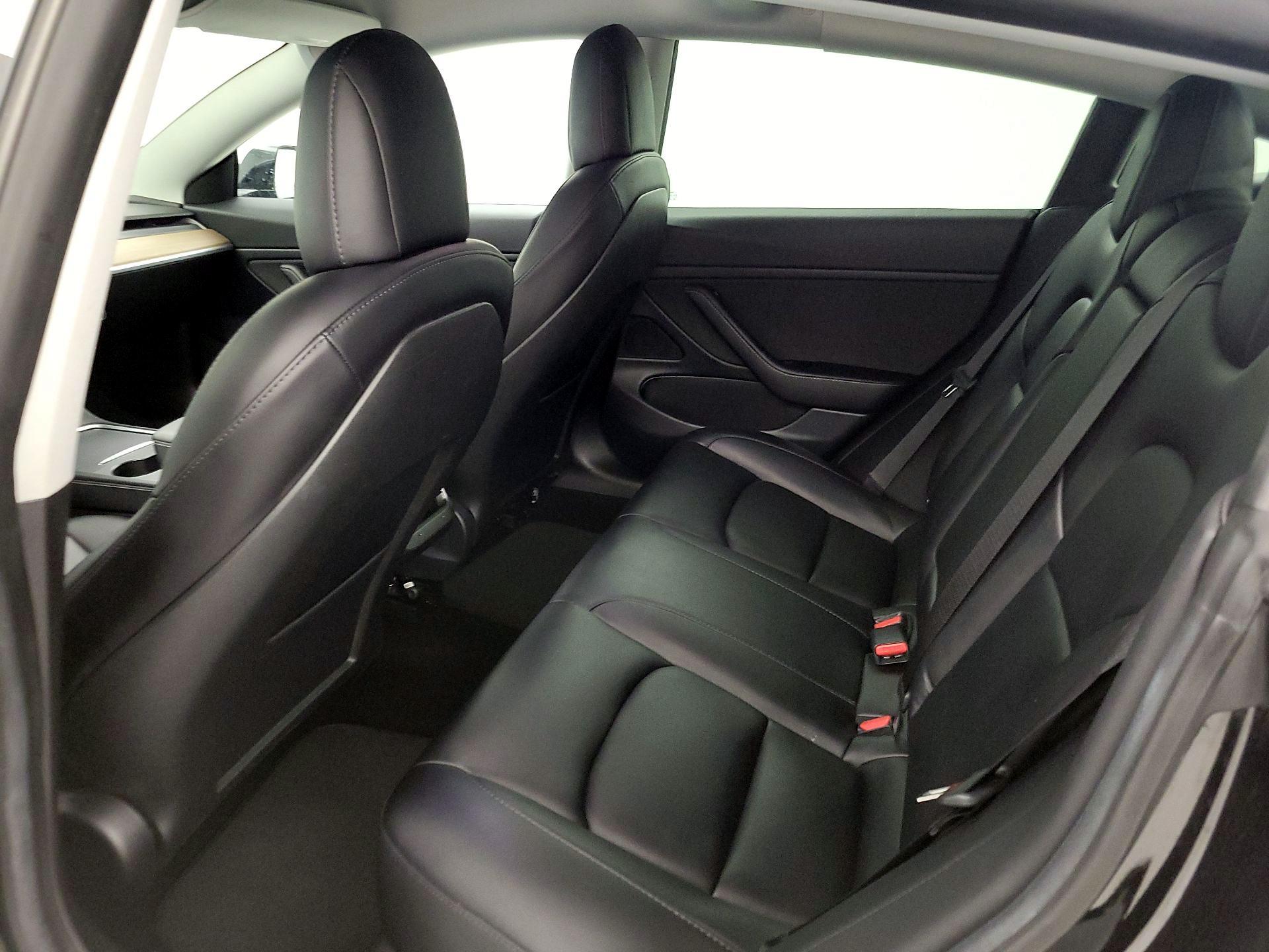 Thumbnail: 2021 Tesla Model 3 - 19