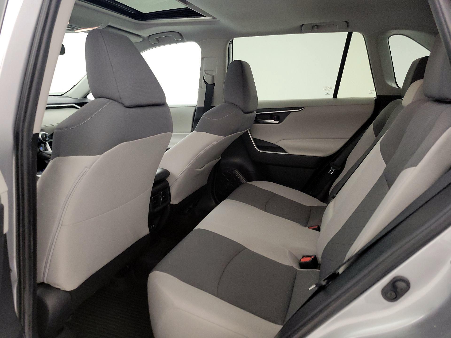 Thumbnail: 2020 Toyota RAV4 - 20