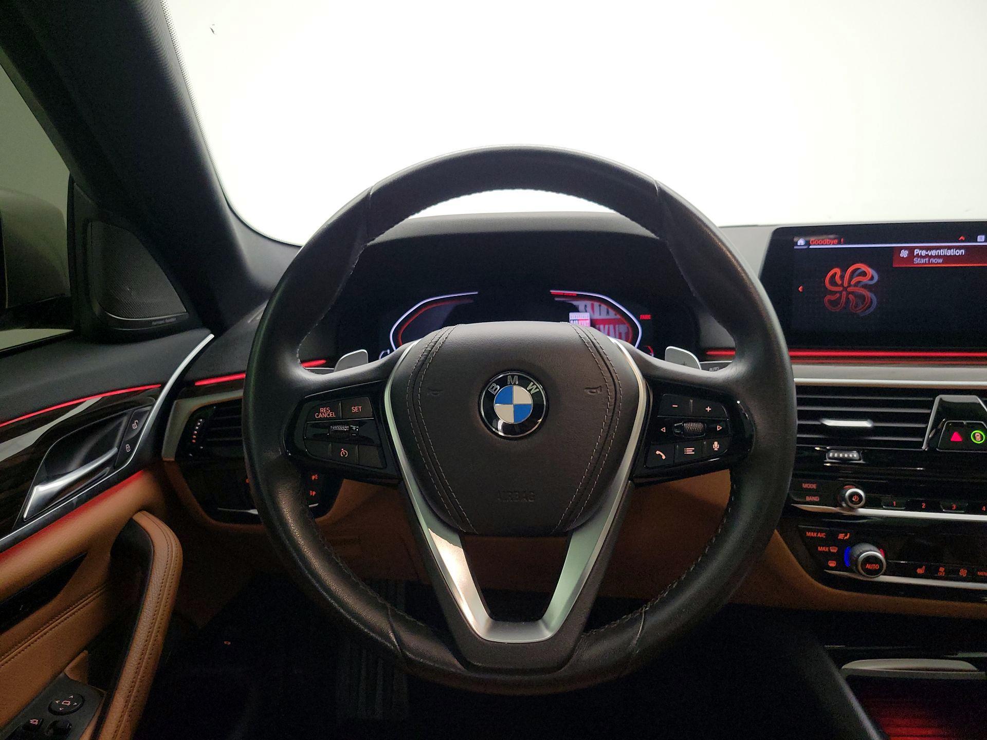 Thumbnail: 2020 BMW 5 Series - 10