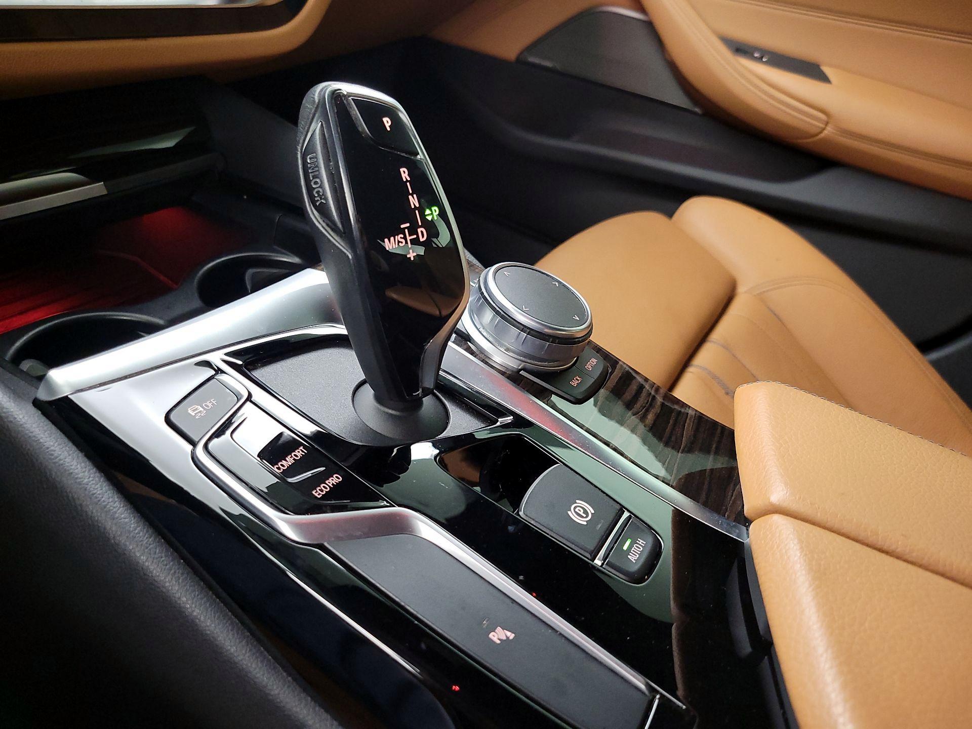 Thumbnail: 2020 BMW 5 Series - 18