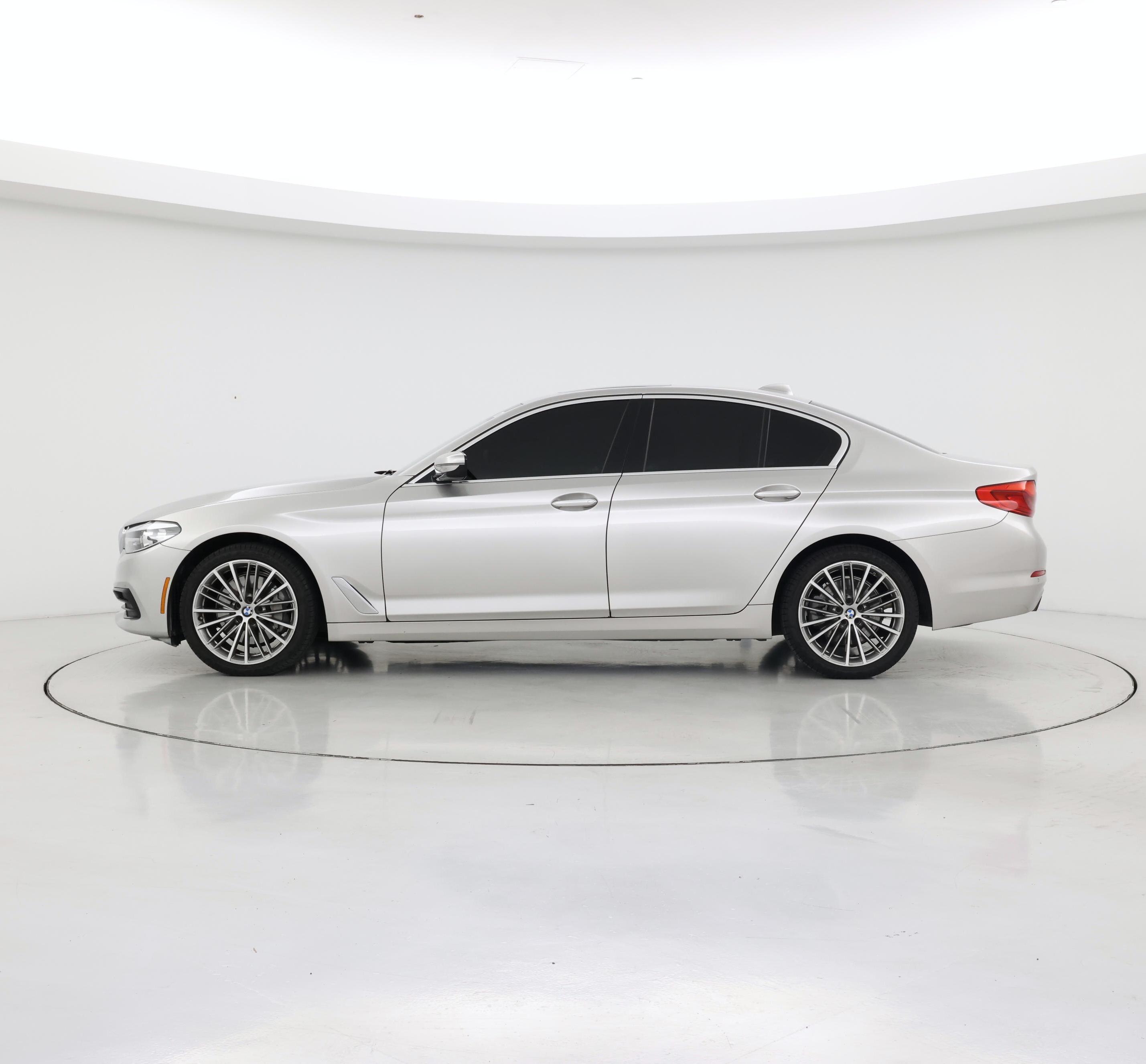 Thumbnail: 2020 BMW 5 Series - 3