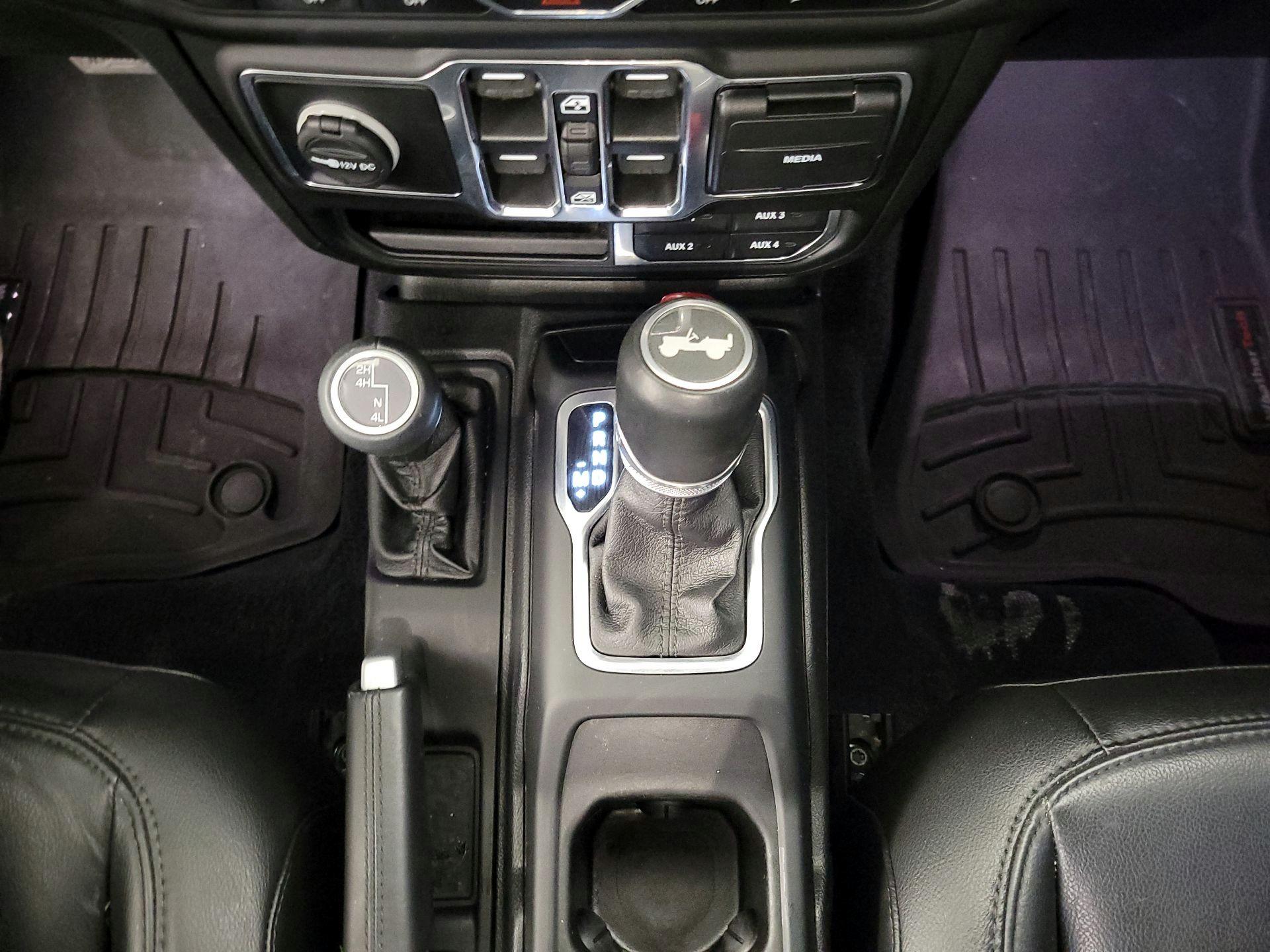 Thumbnail: 2020 Jeep Wrangler - 18