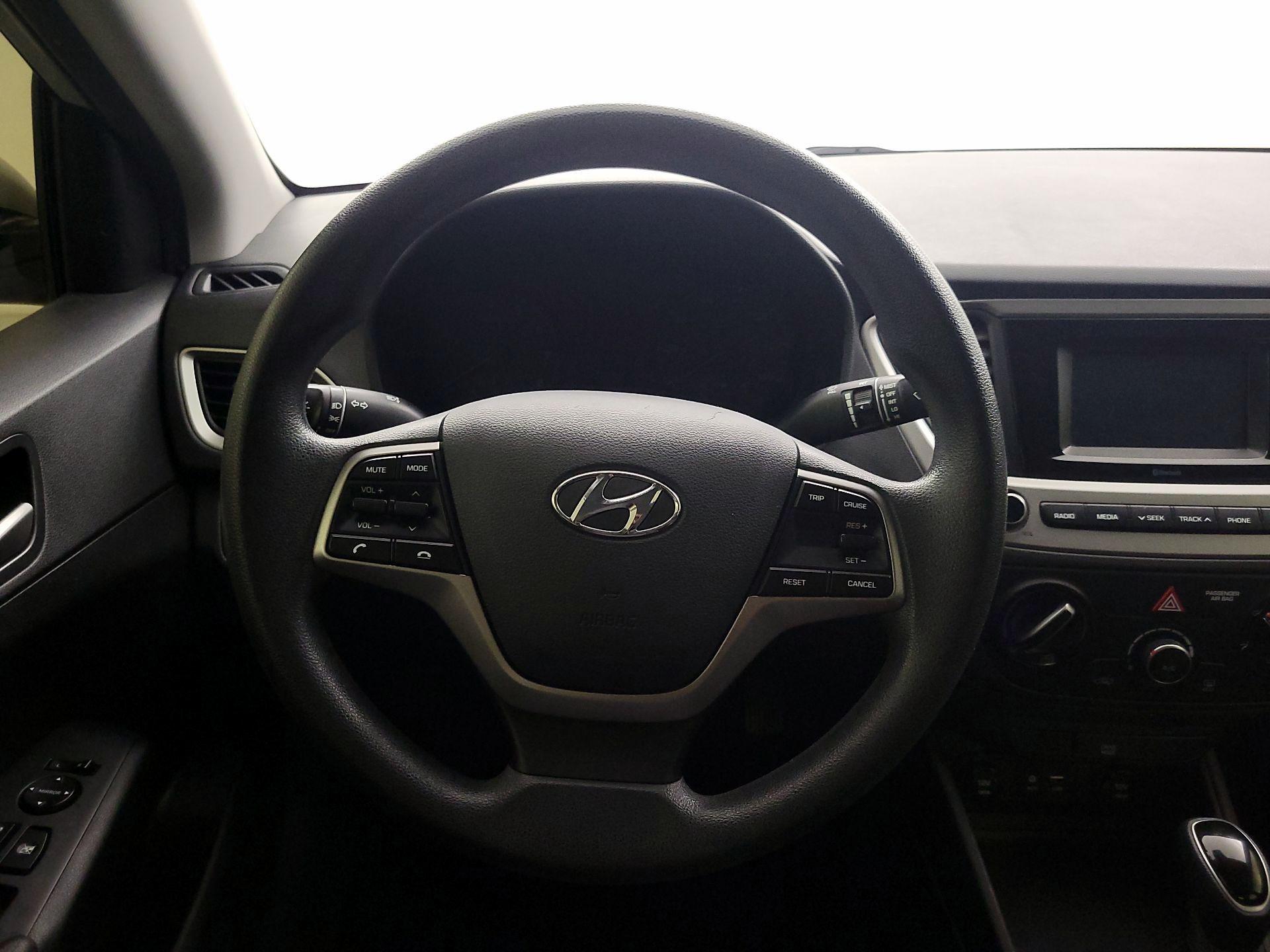 Thumbnail: 2021 Hyundai Accent - 10