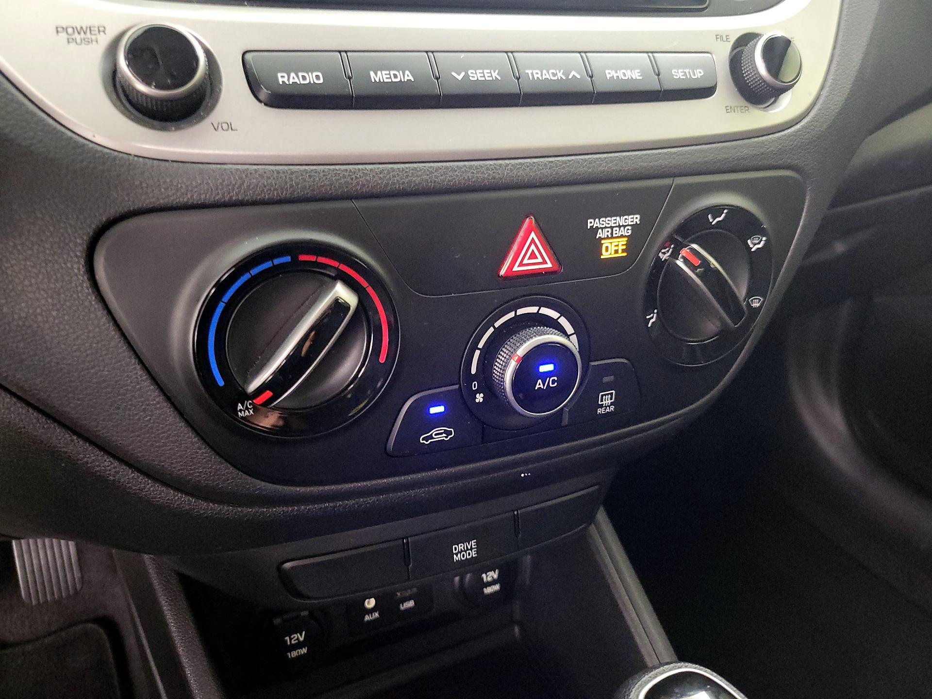 Thumbnail: 2021 Hyundai Accent - 16