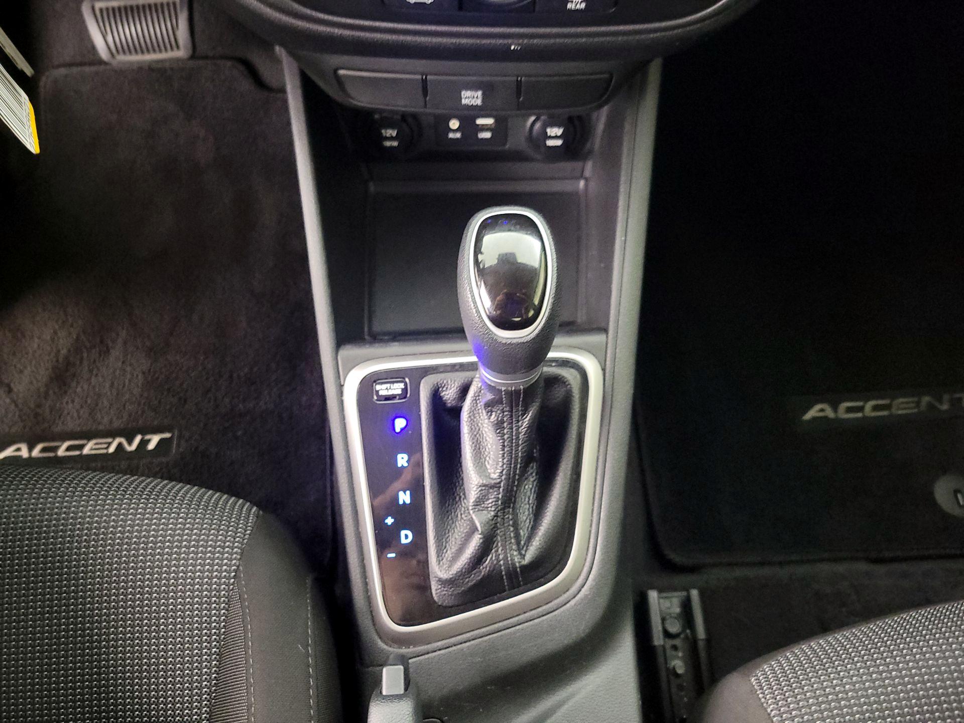 Thumbnail: 2021 Hyundai Accent - 17