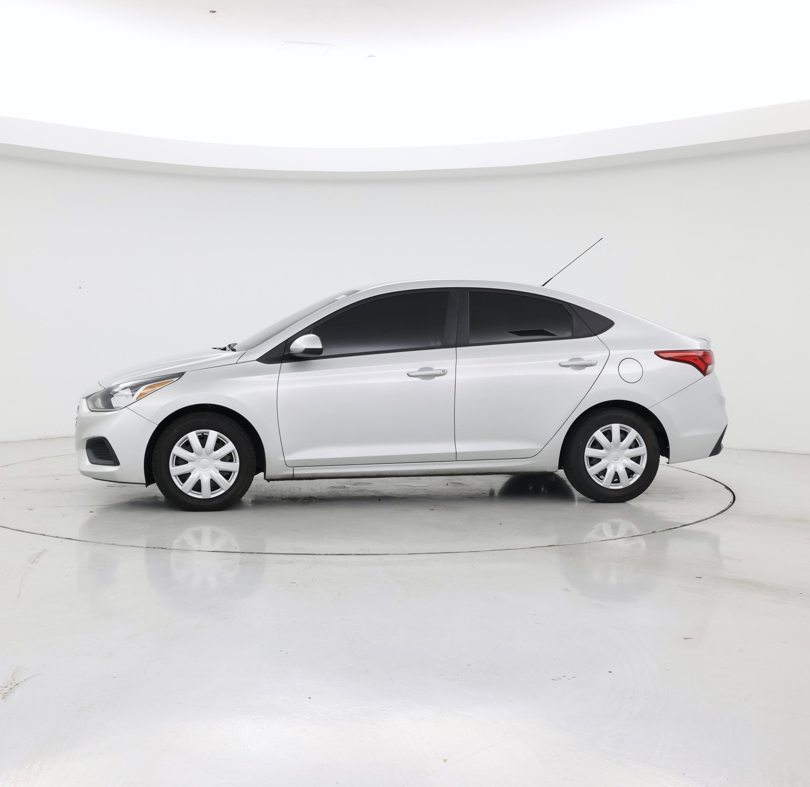 Thumbnail: 2021 Hyundai Accent - 3