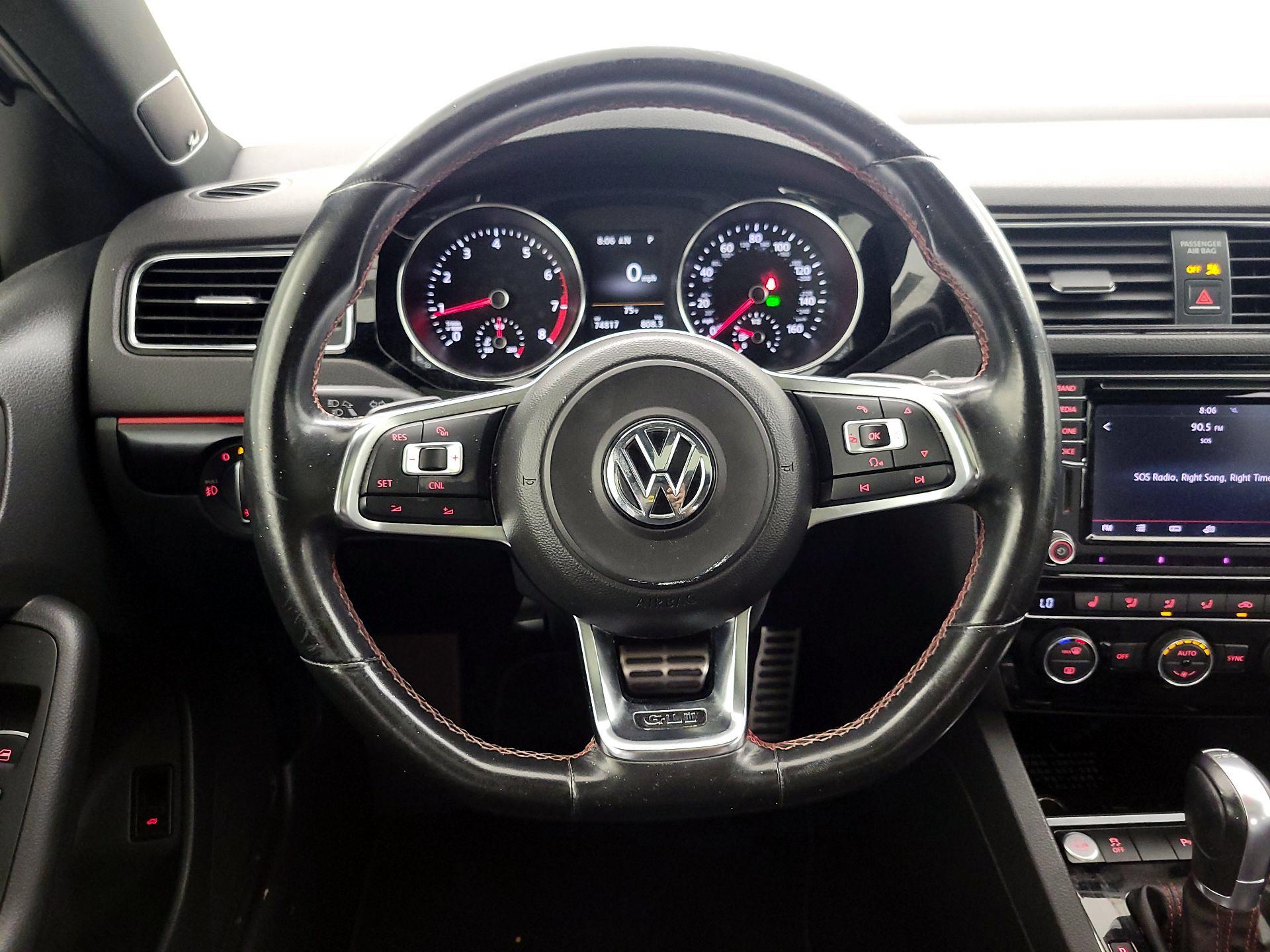 Thumbnail: 2016 Volkswagen Jetta - 10