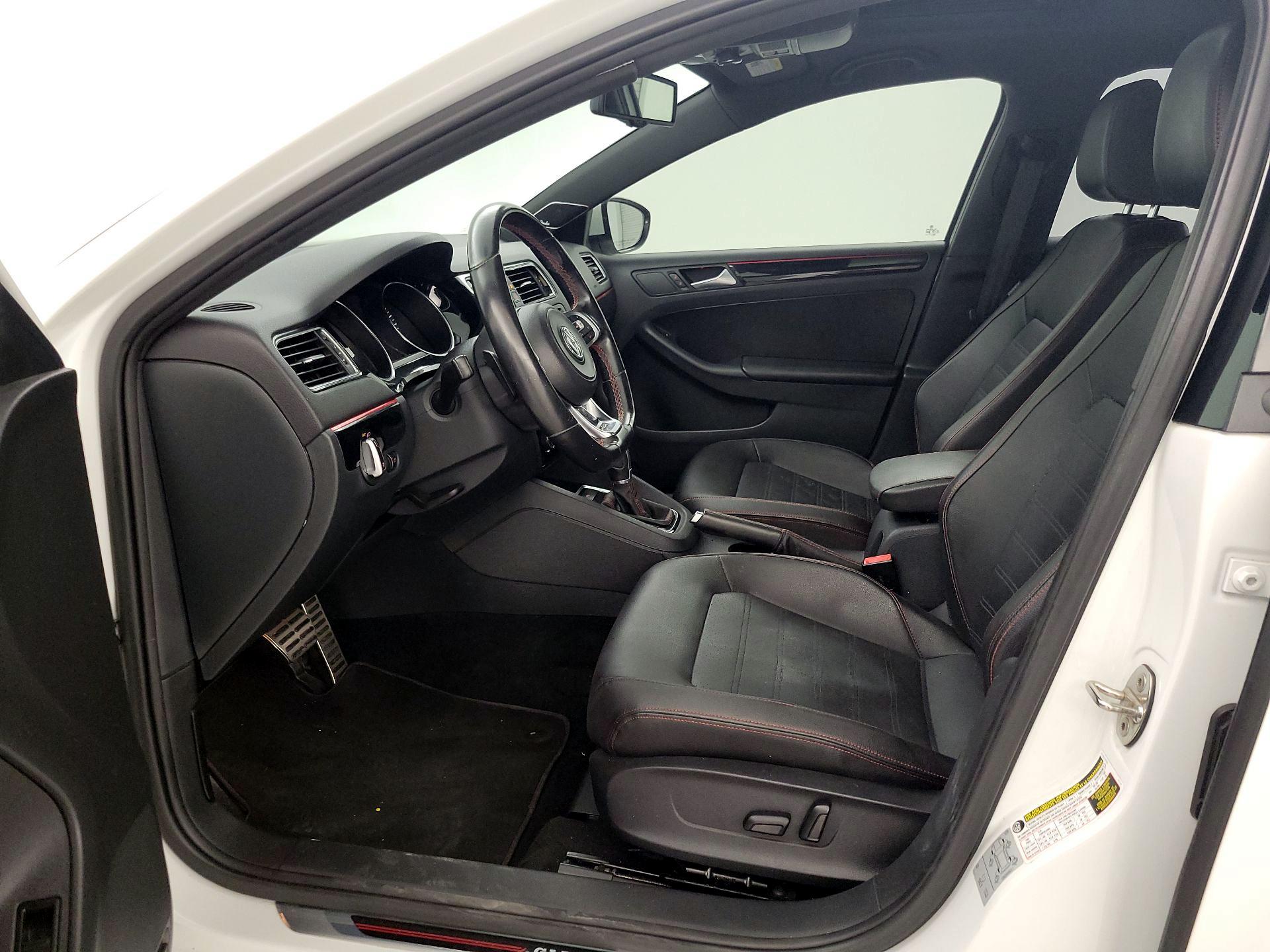 Thumbnail: 2016 Volkswagen Jetta - 11