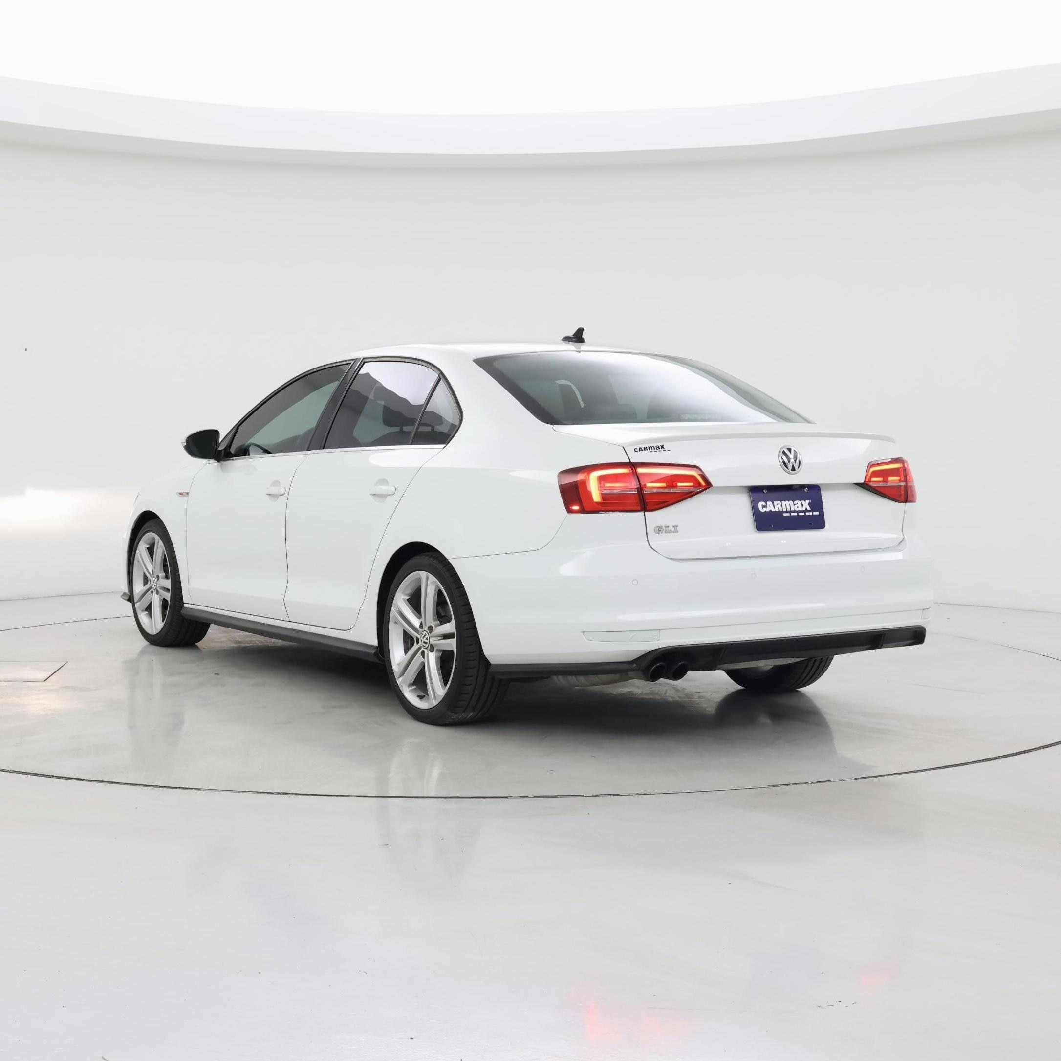 Thumbnail: 2016 Volkswagen Jetta - 2