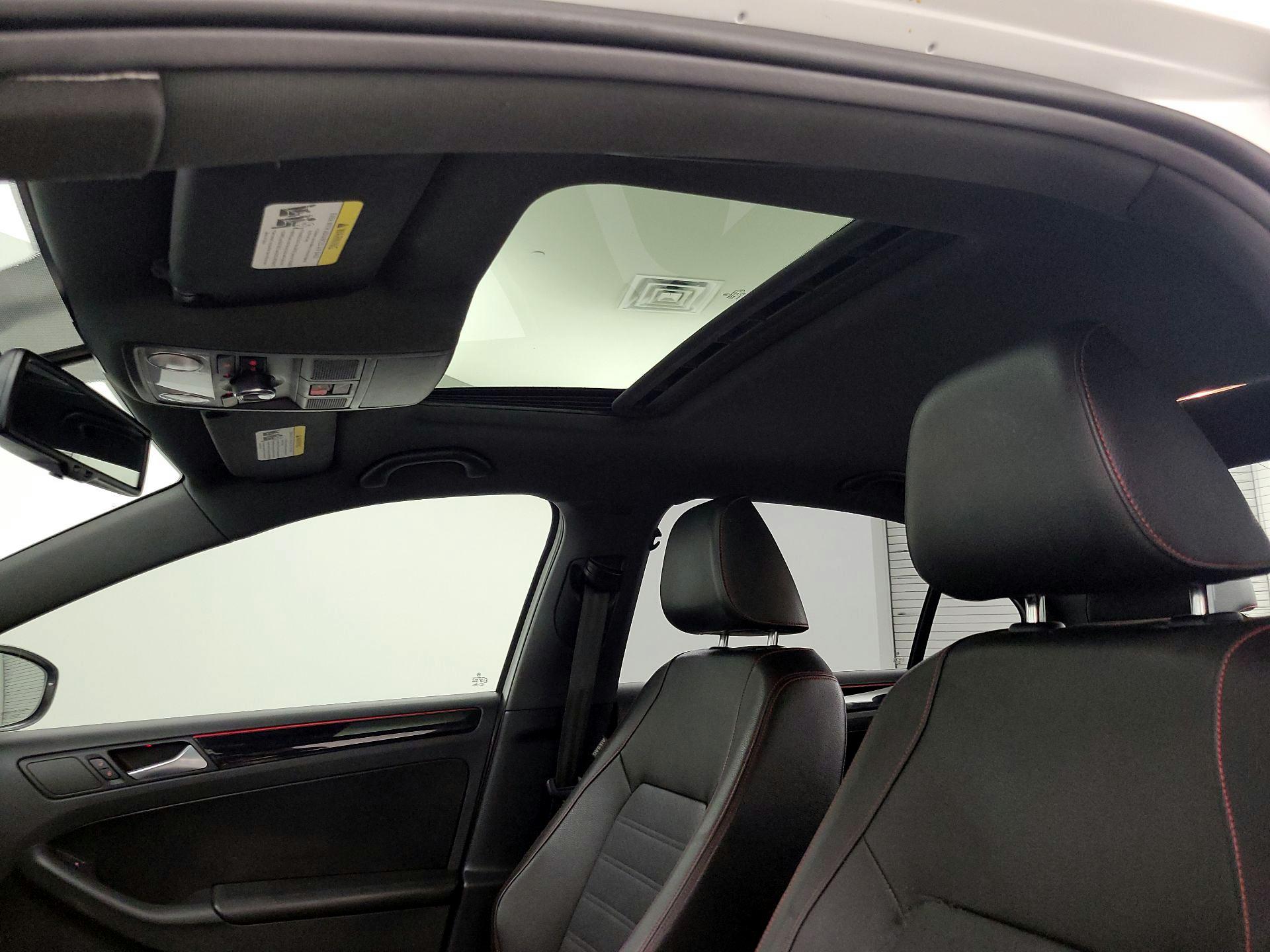 Thumbnail: 2016 Volkswagen Jetta - 19