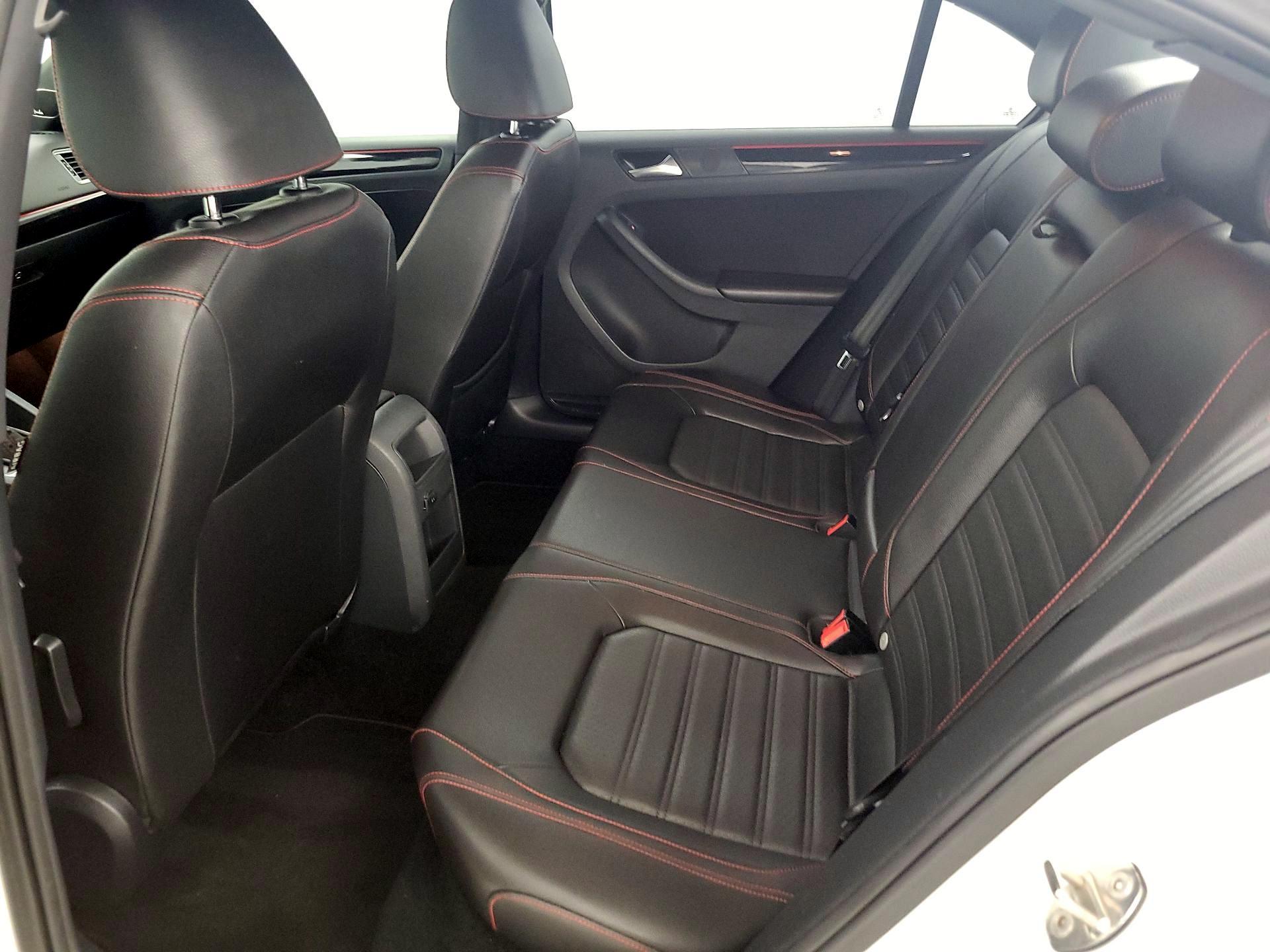 Thumbnail: 2016 Volkswagen Jetta - 20