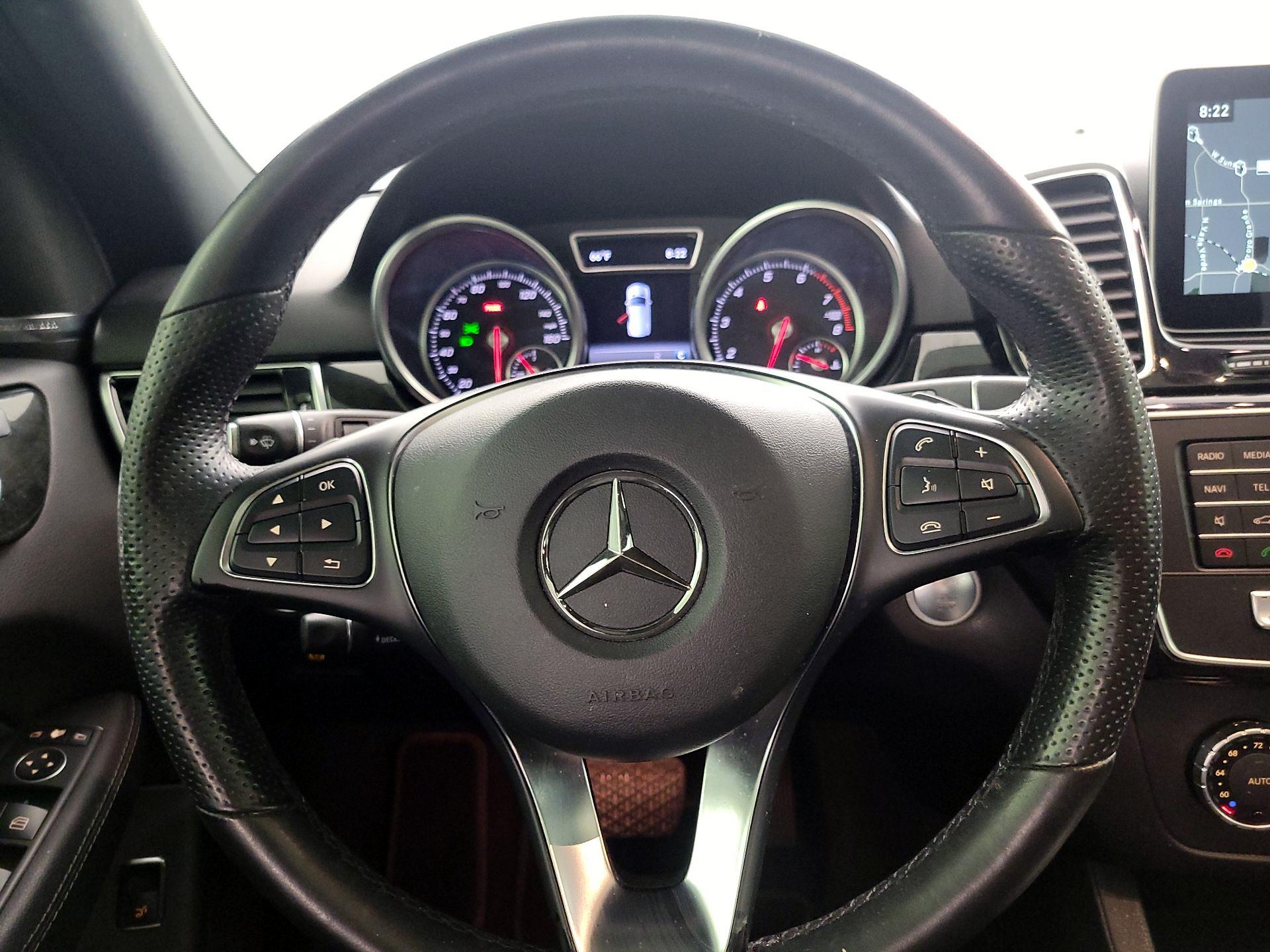 Thumbnail: 2017 Mercedes-Benz GLE - 10