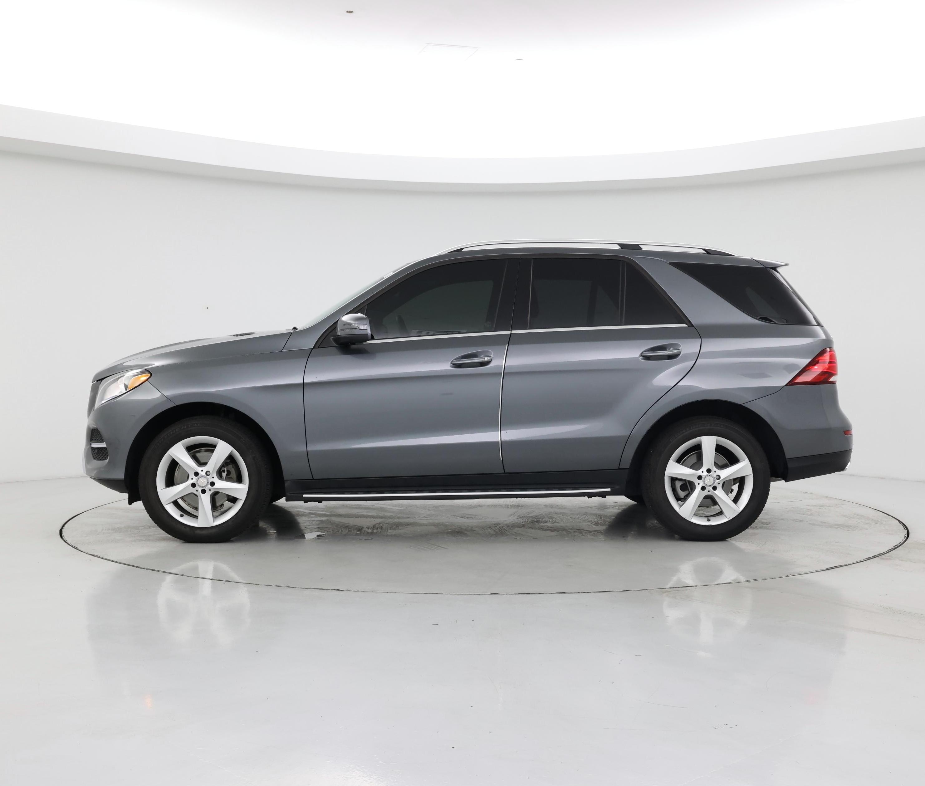 Thumbnail: 2017 Mercedes-Benz GLE - 3