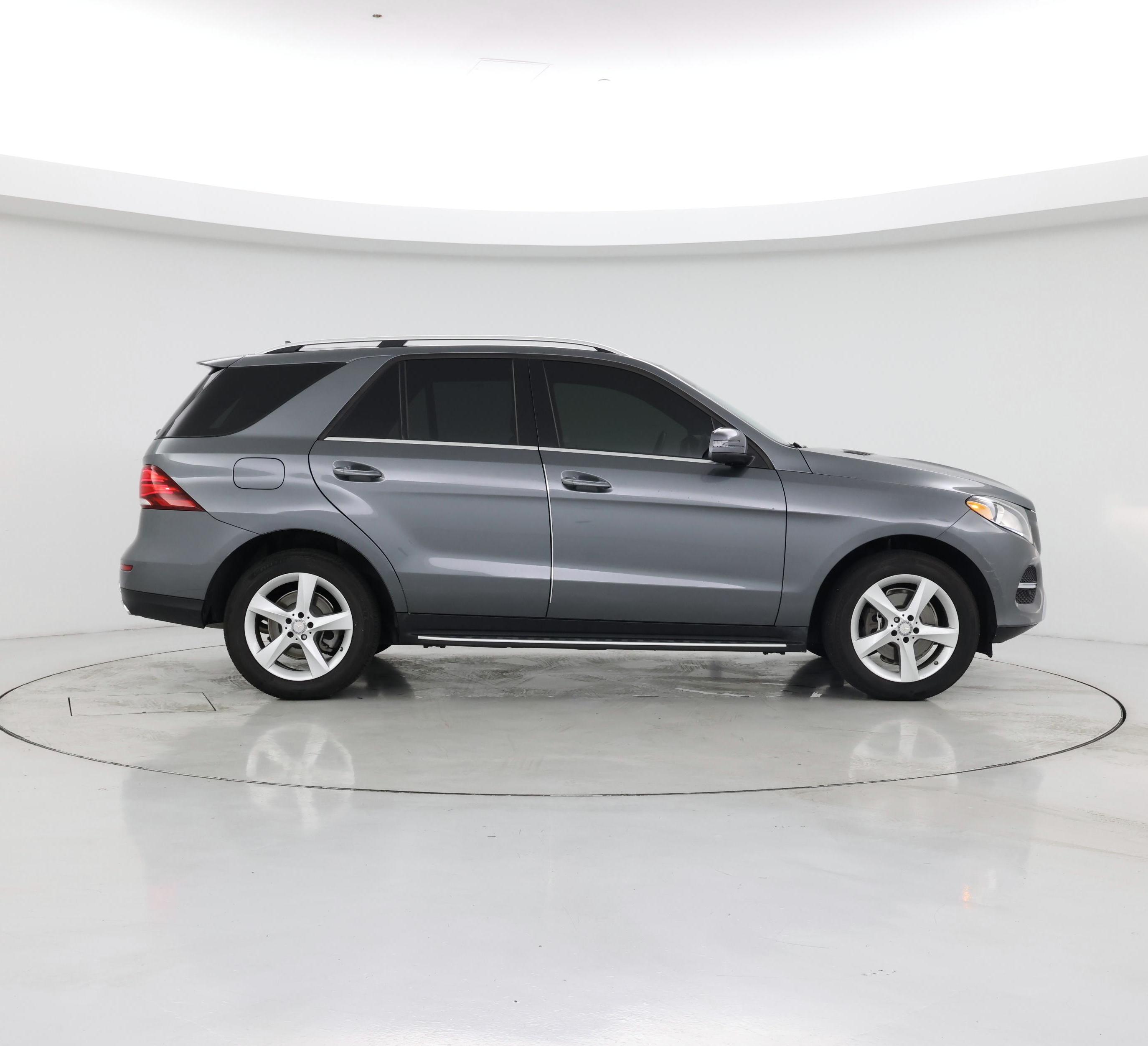 Thumbnail: 2017 Mercedes-Benz GLE - 7