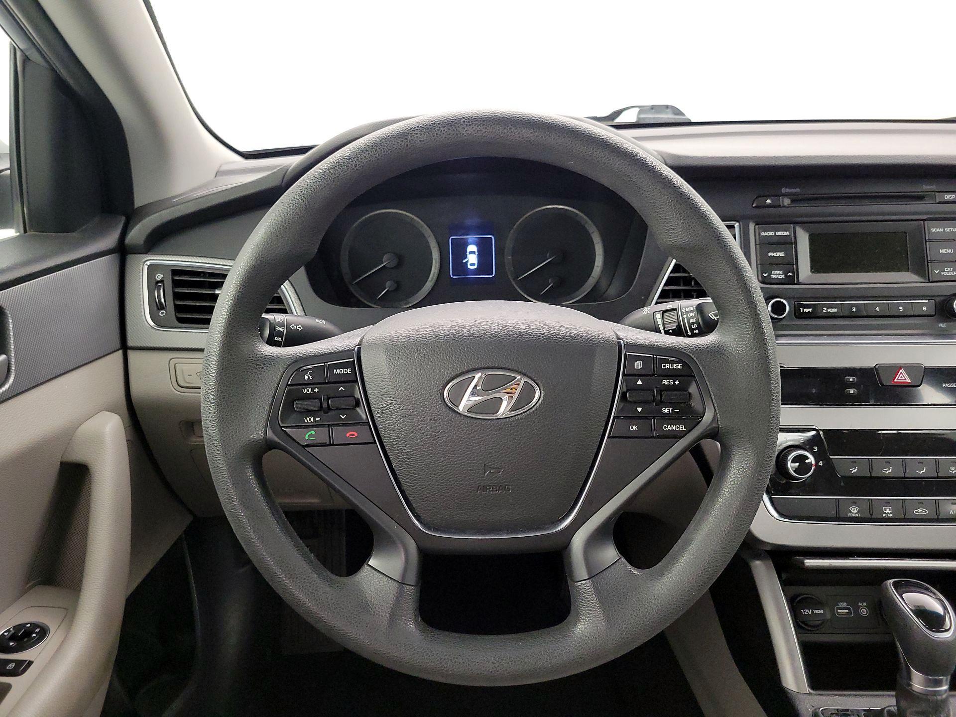 Thumbnail: 2017 Hyundai Sonata - 10