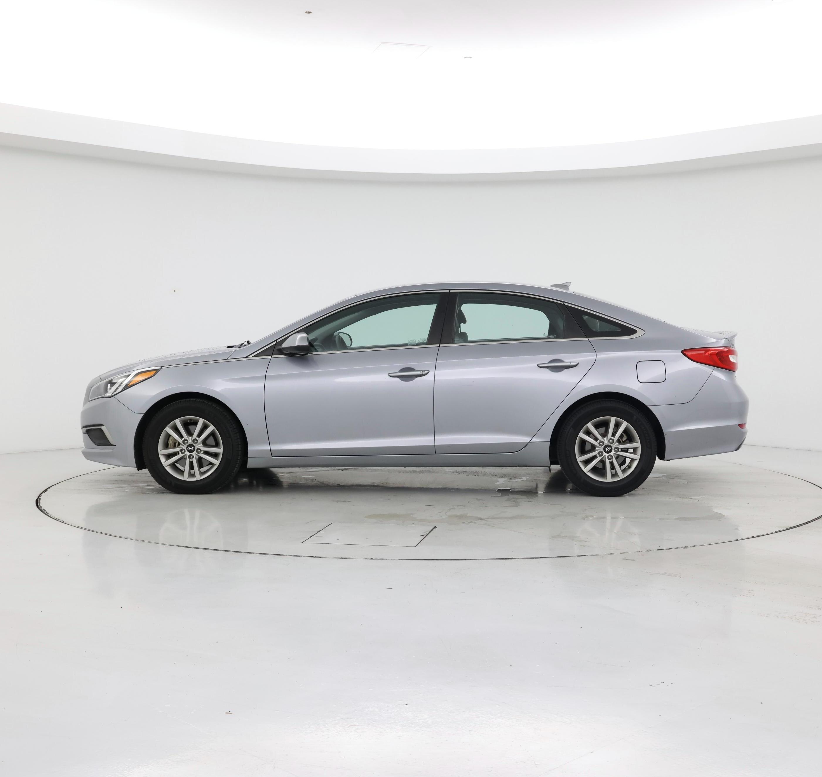 Thumbnail: 2017 Hyundai Sonata - 3