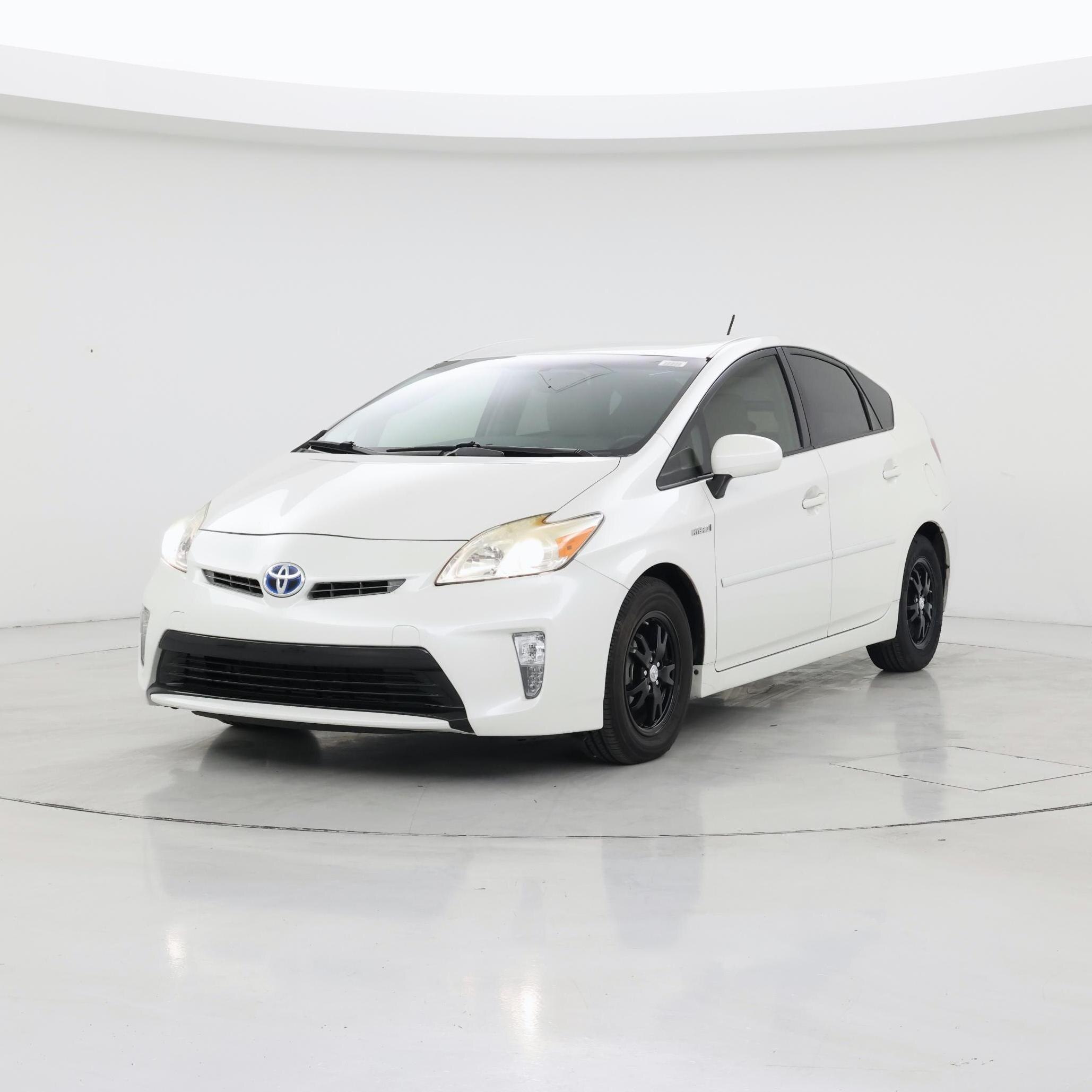 Thumbnail: 2015 Toyota Prius - 4
