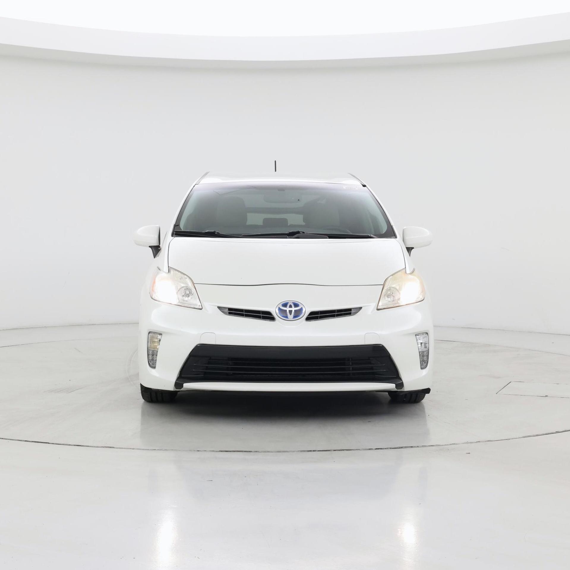 Thumbnail: 2015 Toyota Prius - 5