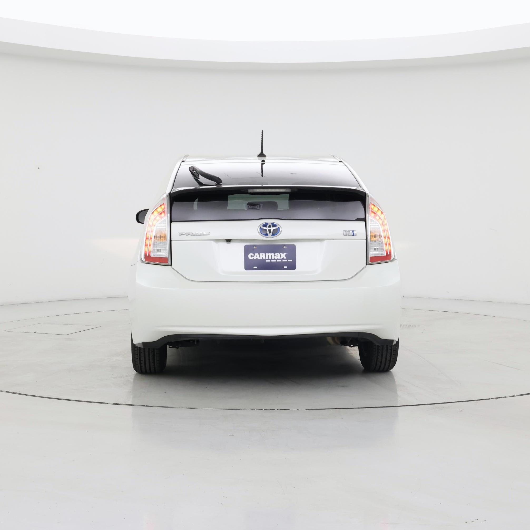 Thumbnail: 2015 Toyota Prius - 6
