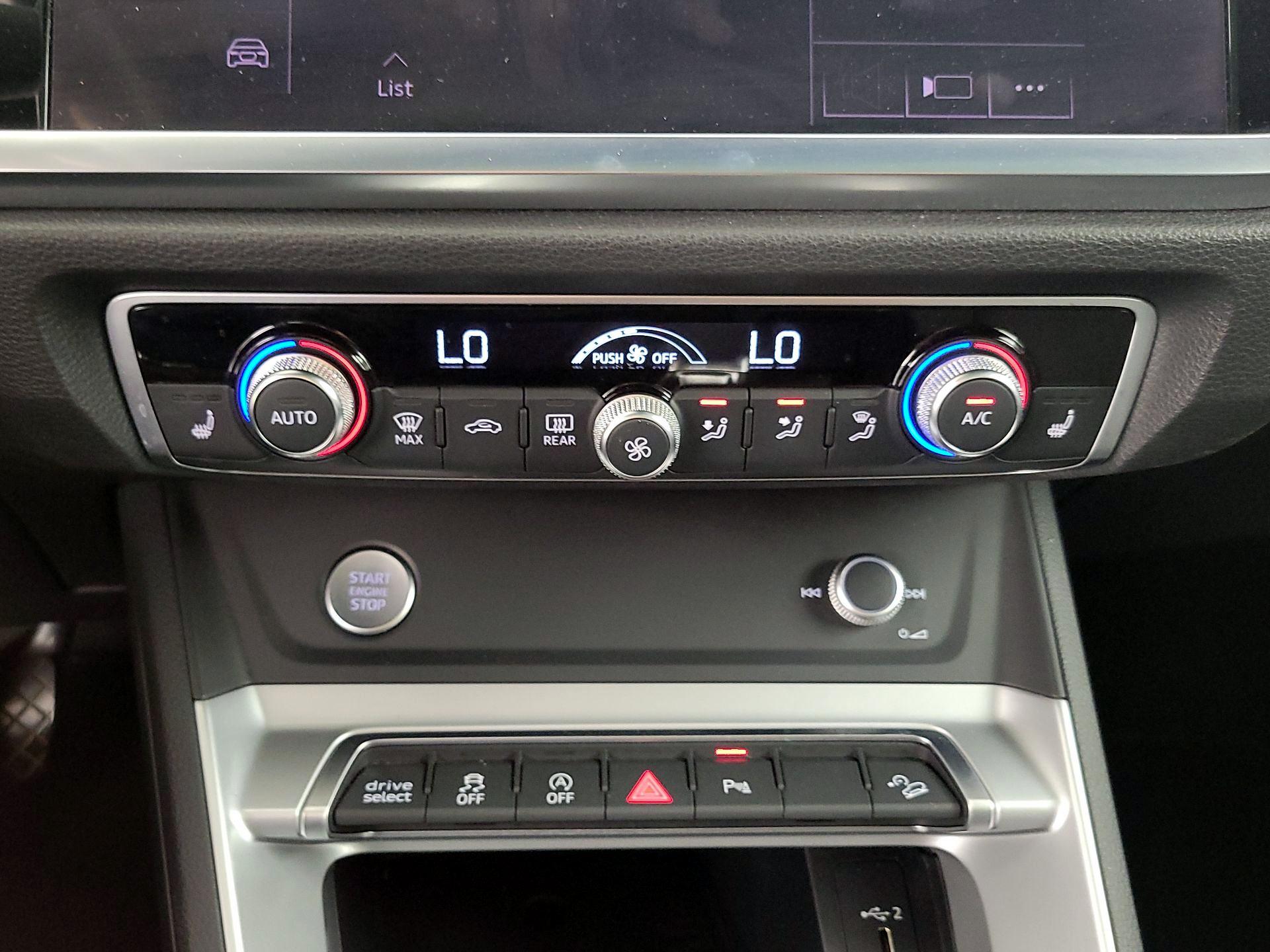 Thumbnail: 2020 Audi Q3 - 16