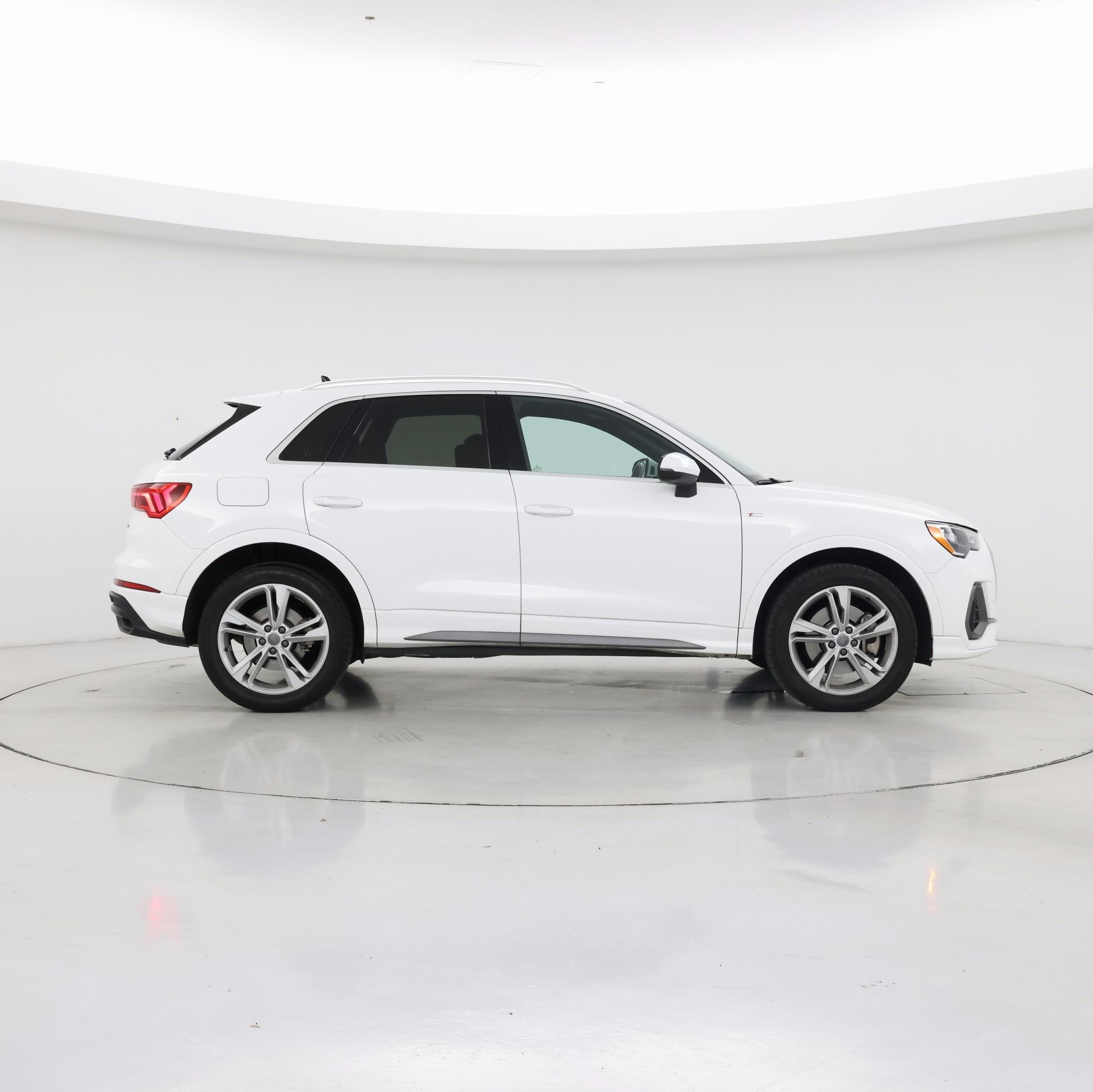 Thumbnail: 2020 Audi Q3 - 7