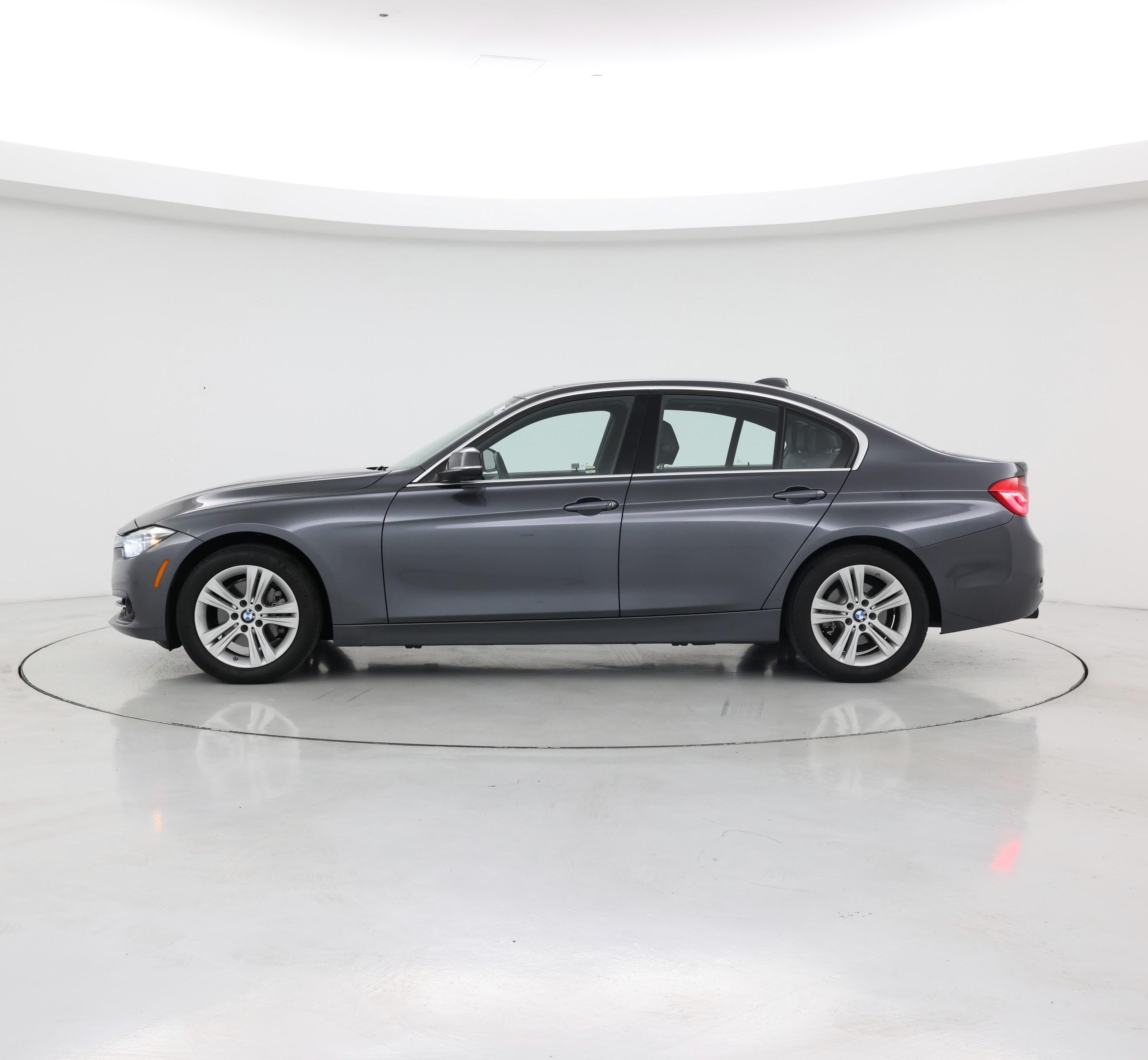 Thumbnail: 2018 BMW 3 Series - 3
