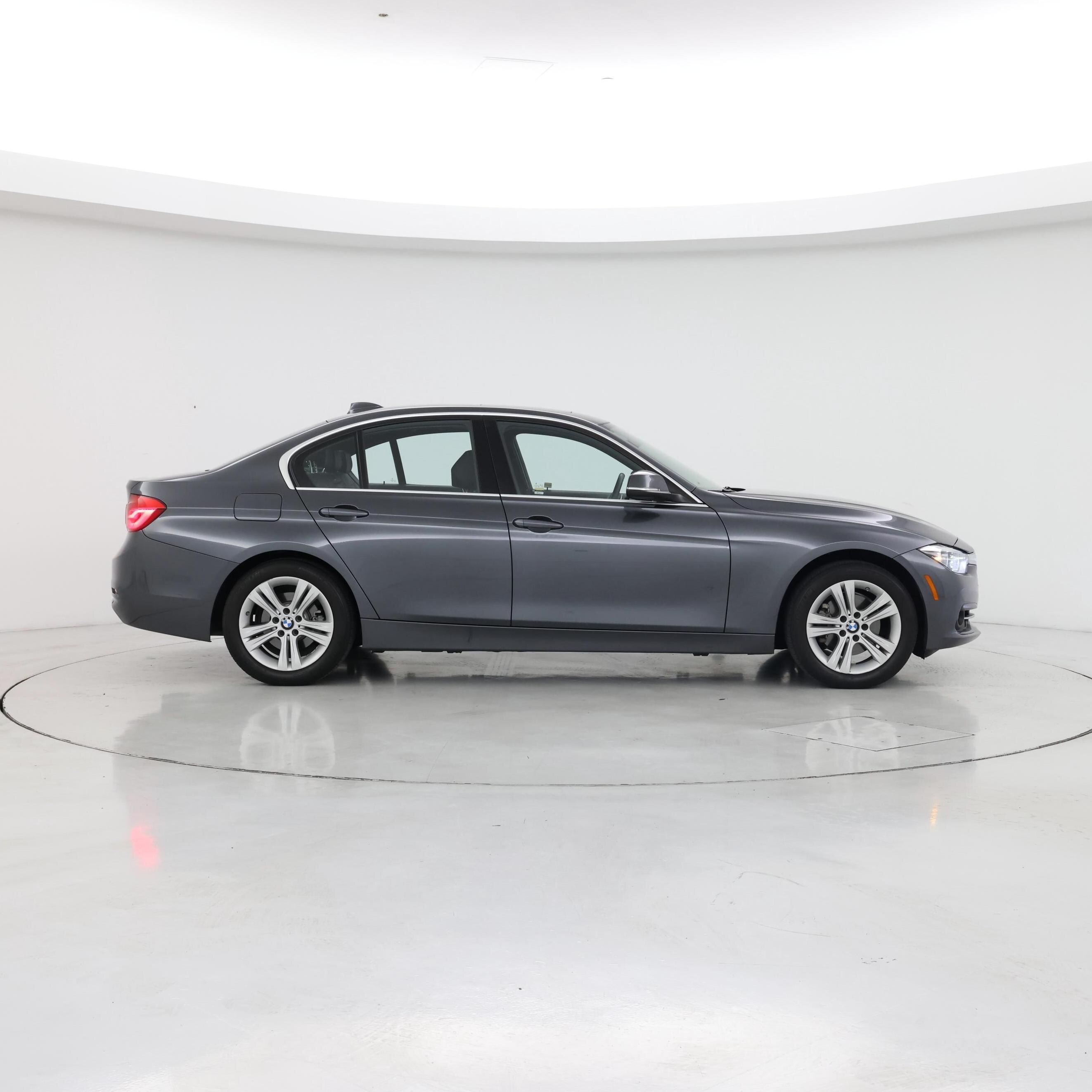 Thumbnail: 2018 BMW 3 Series - 7