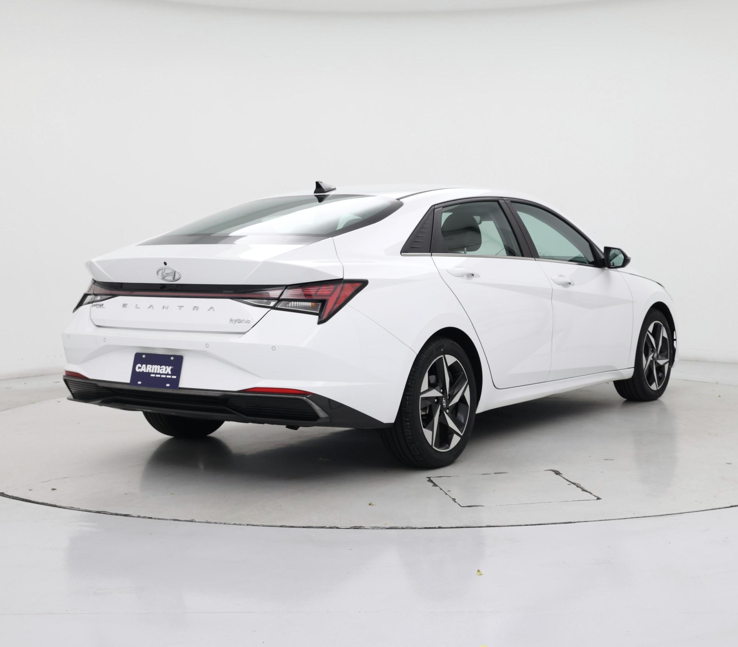 Thumbnail: 2021 Hyundai Elantra - 8