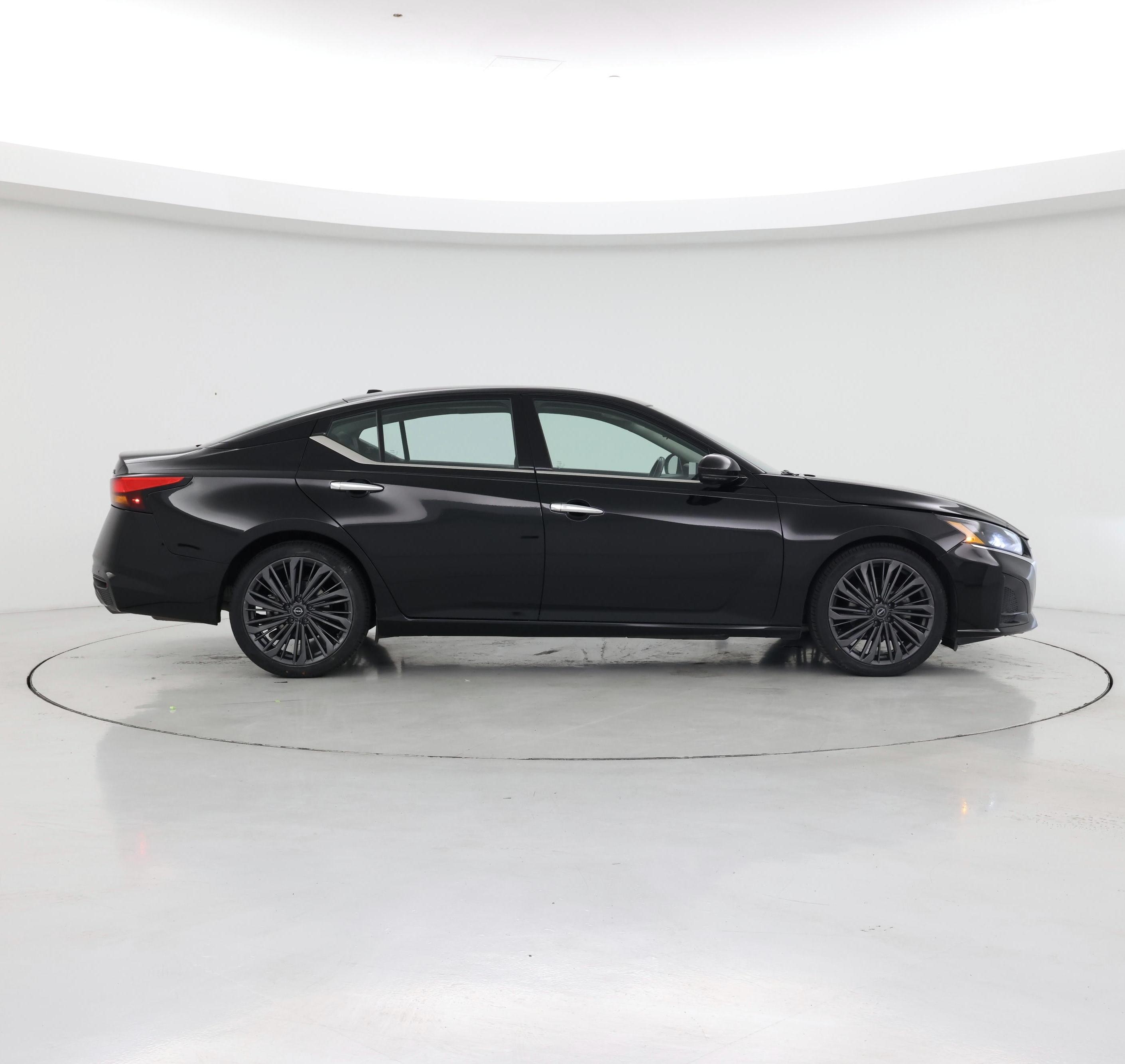 Thumbnail: 2023 Nissan Altima - 7