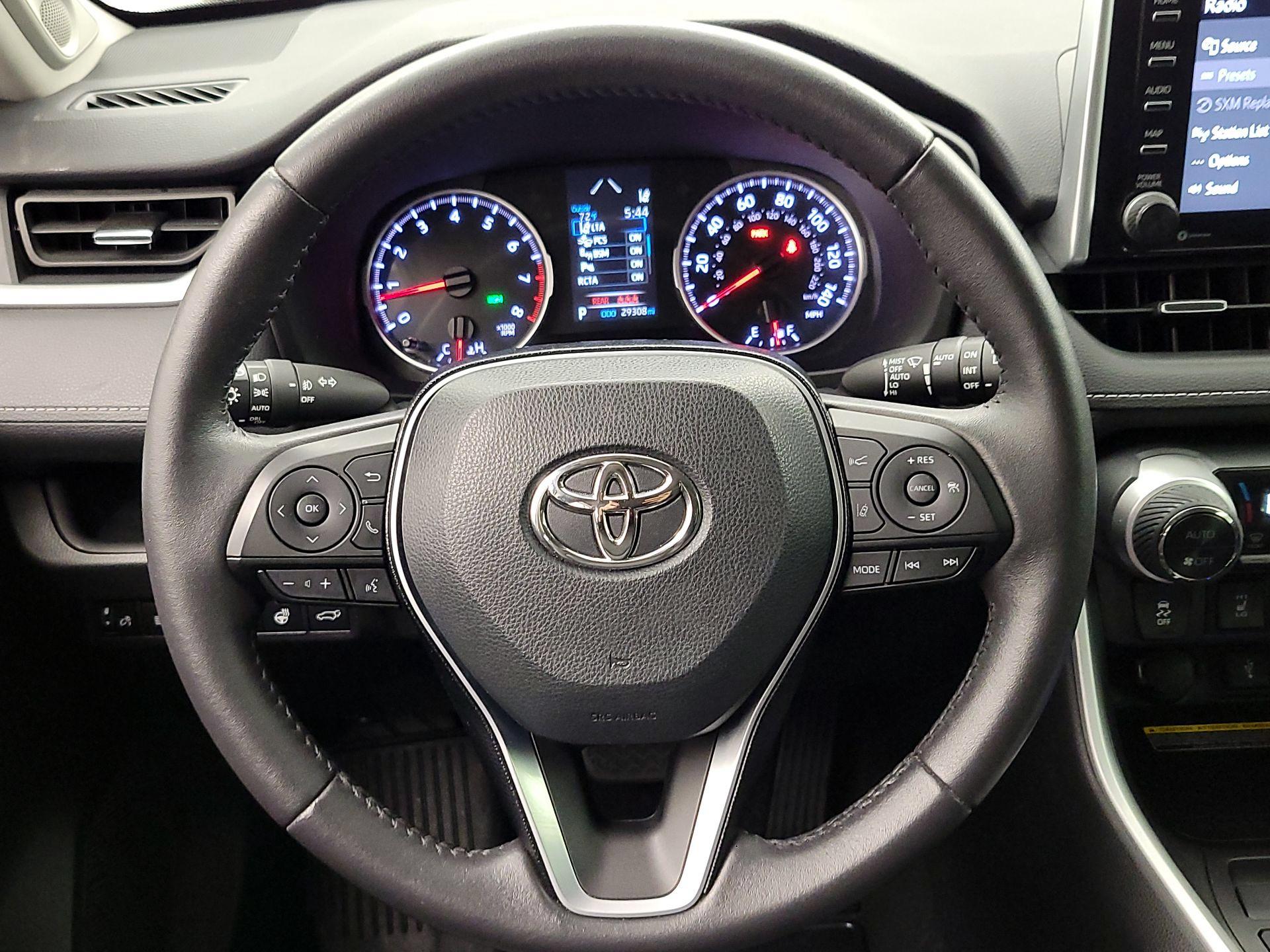 Thumbnail: 2021 Toyota RAV4 - 10
