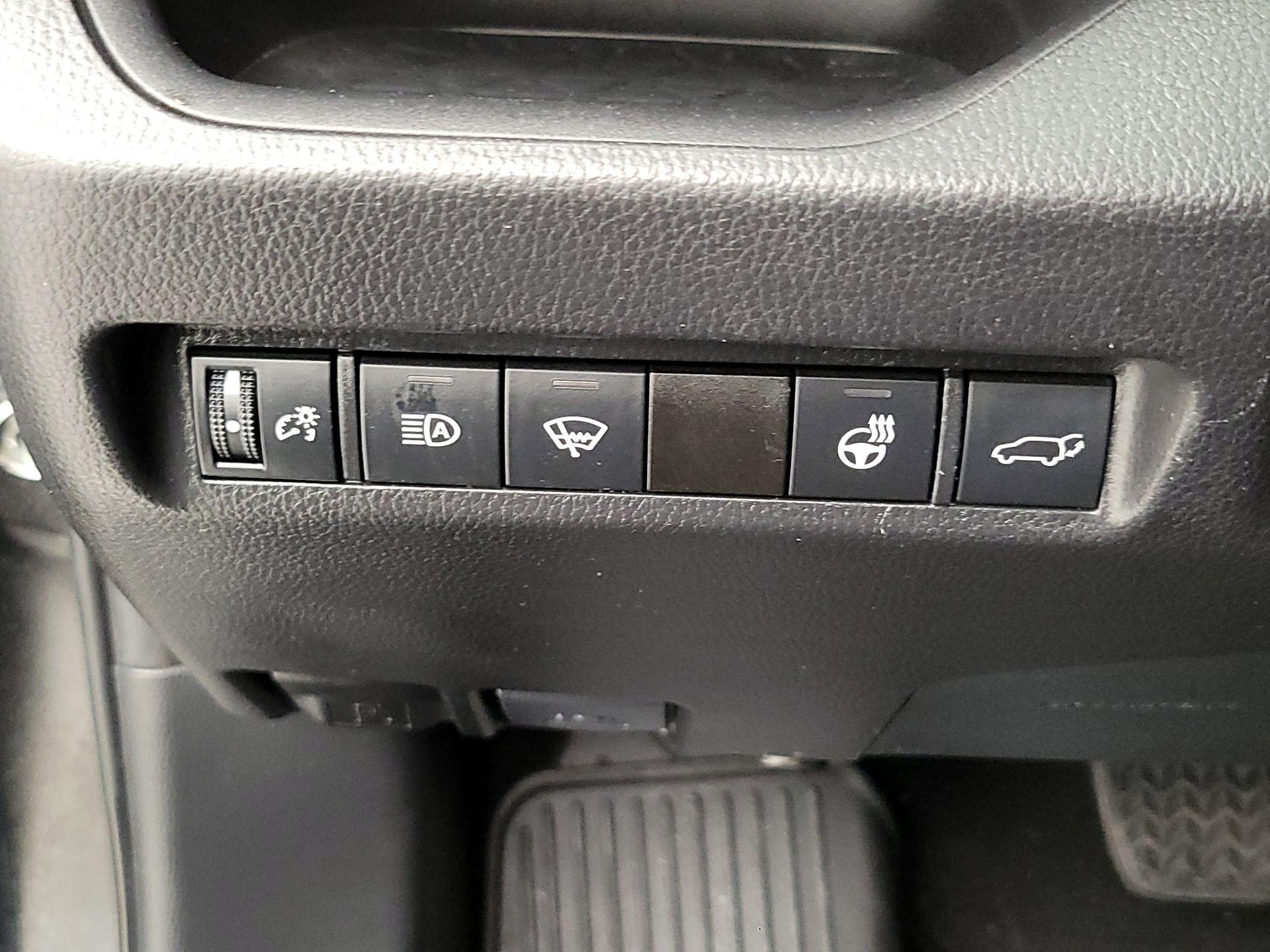 Thumbnail: 2021 Toyota RAV4 - 13