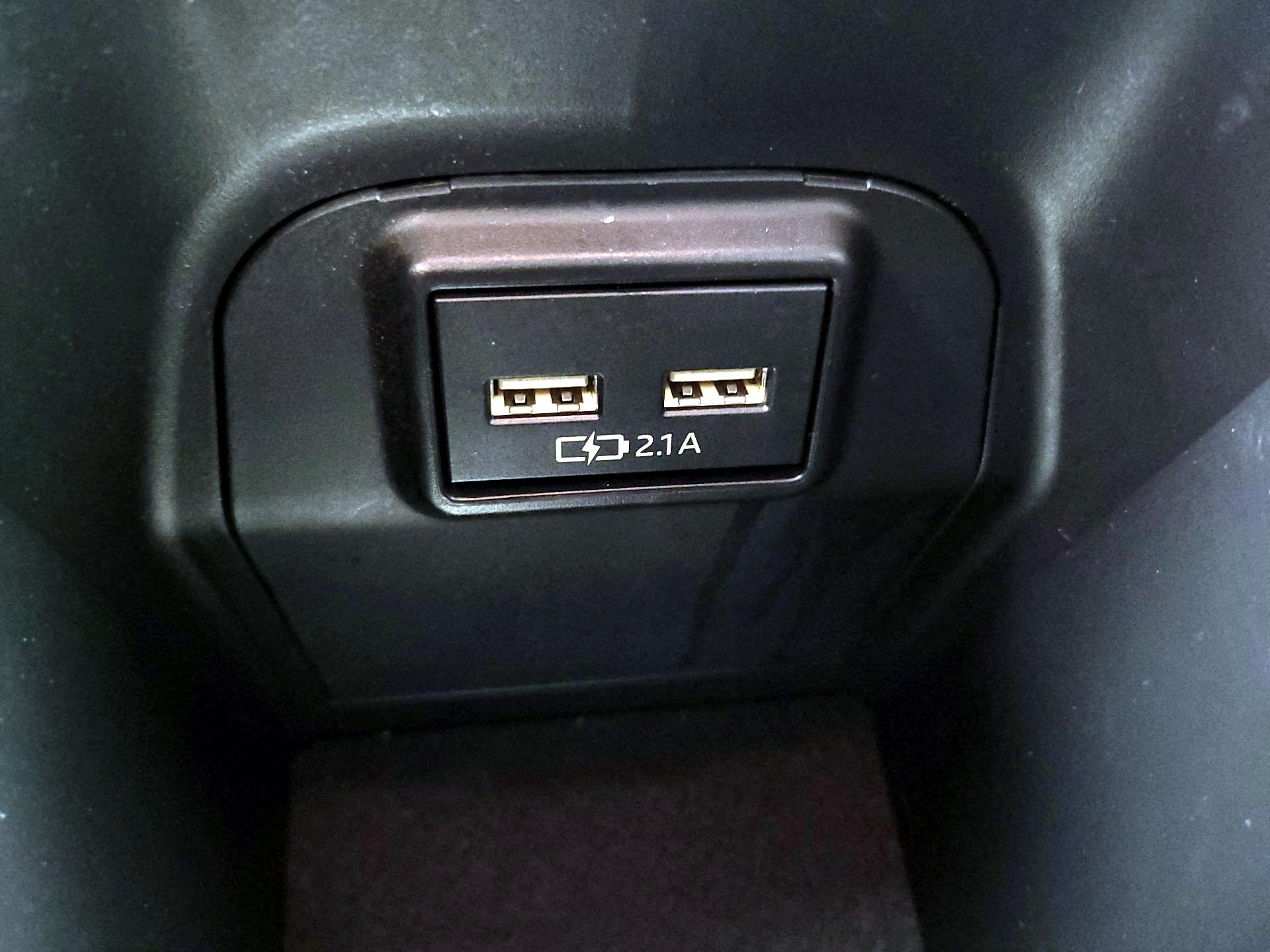 Thumbnail: 2021 Toyota RAV4 - 18