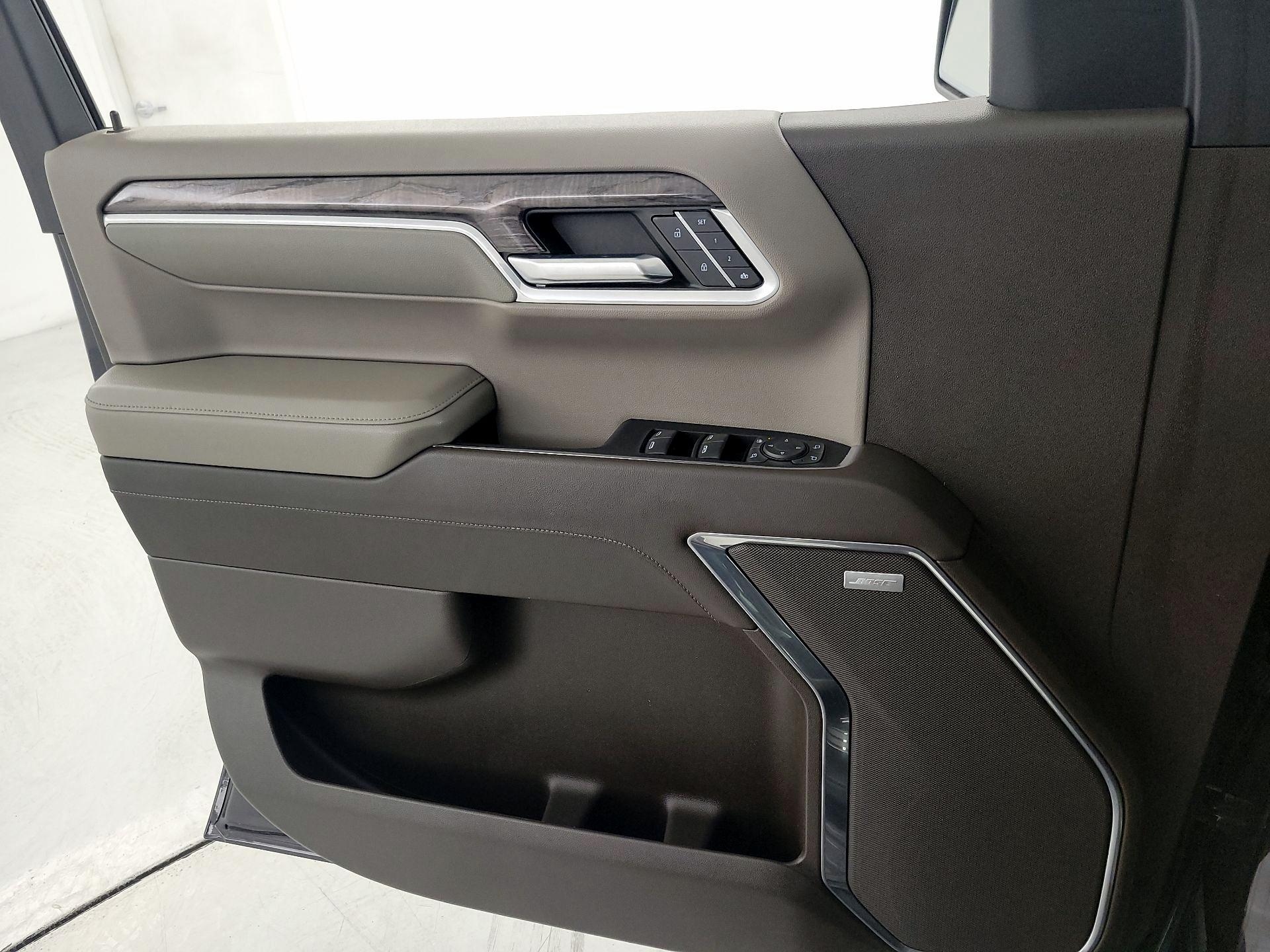 Thumbnail: 2022 Chevrolet Silverado 1500 - 12