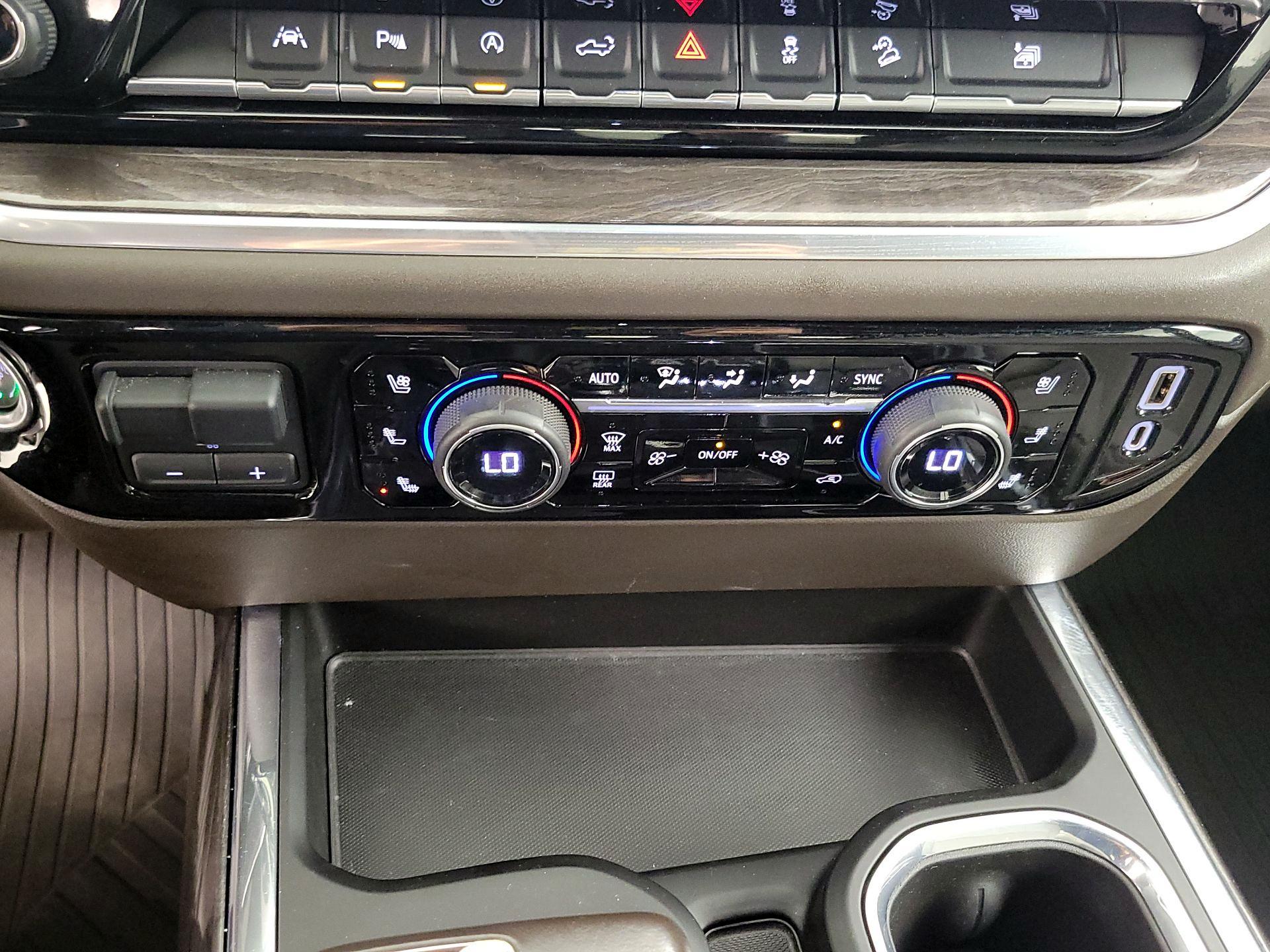 Thumbnail: 2022 Chevrolet Silverado 1500 - 16