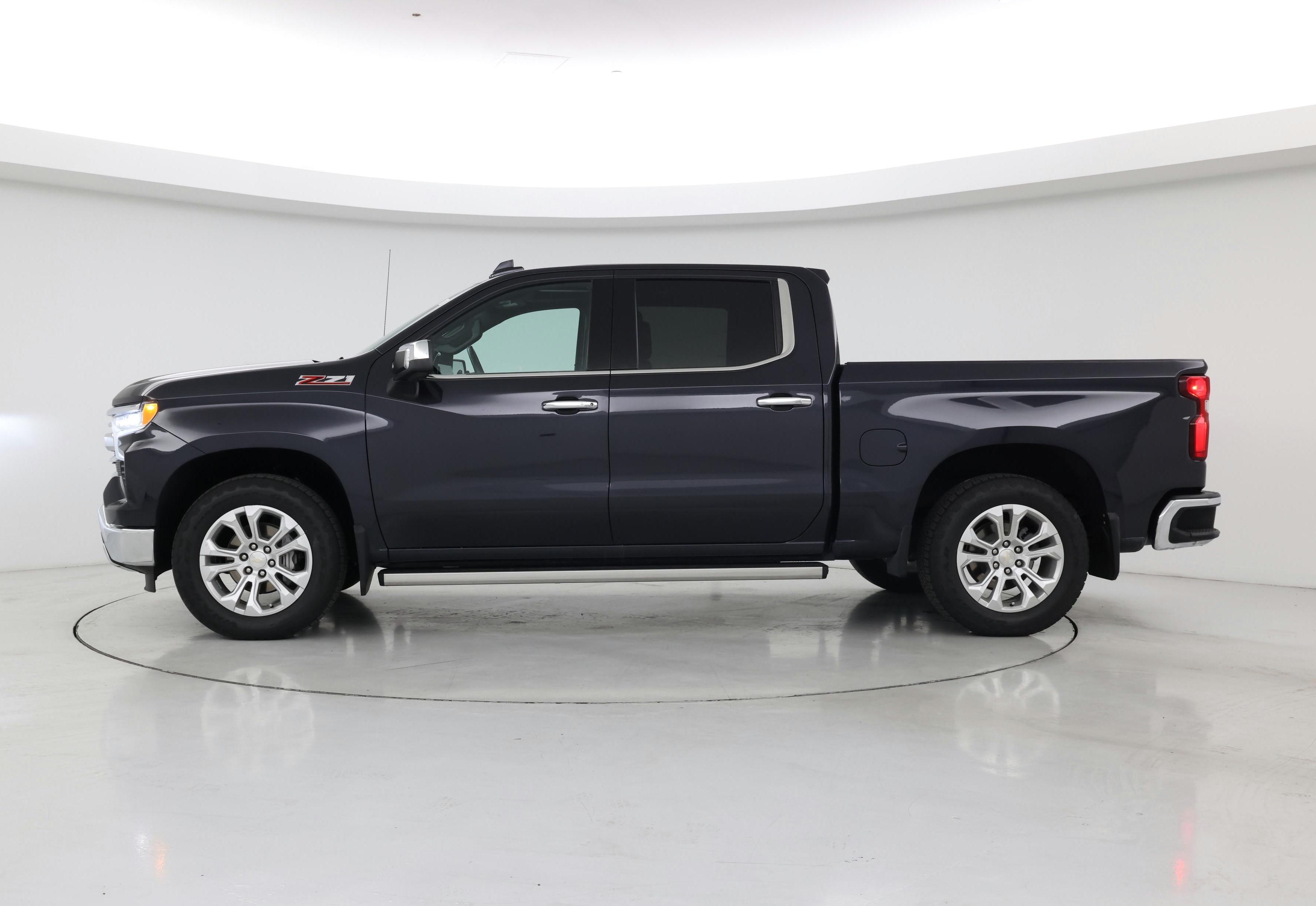 Thumbnail: 2022 Chevrolet Silverado 1500 - 3