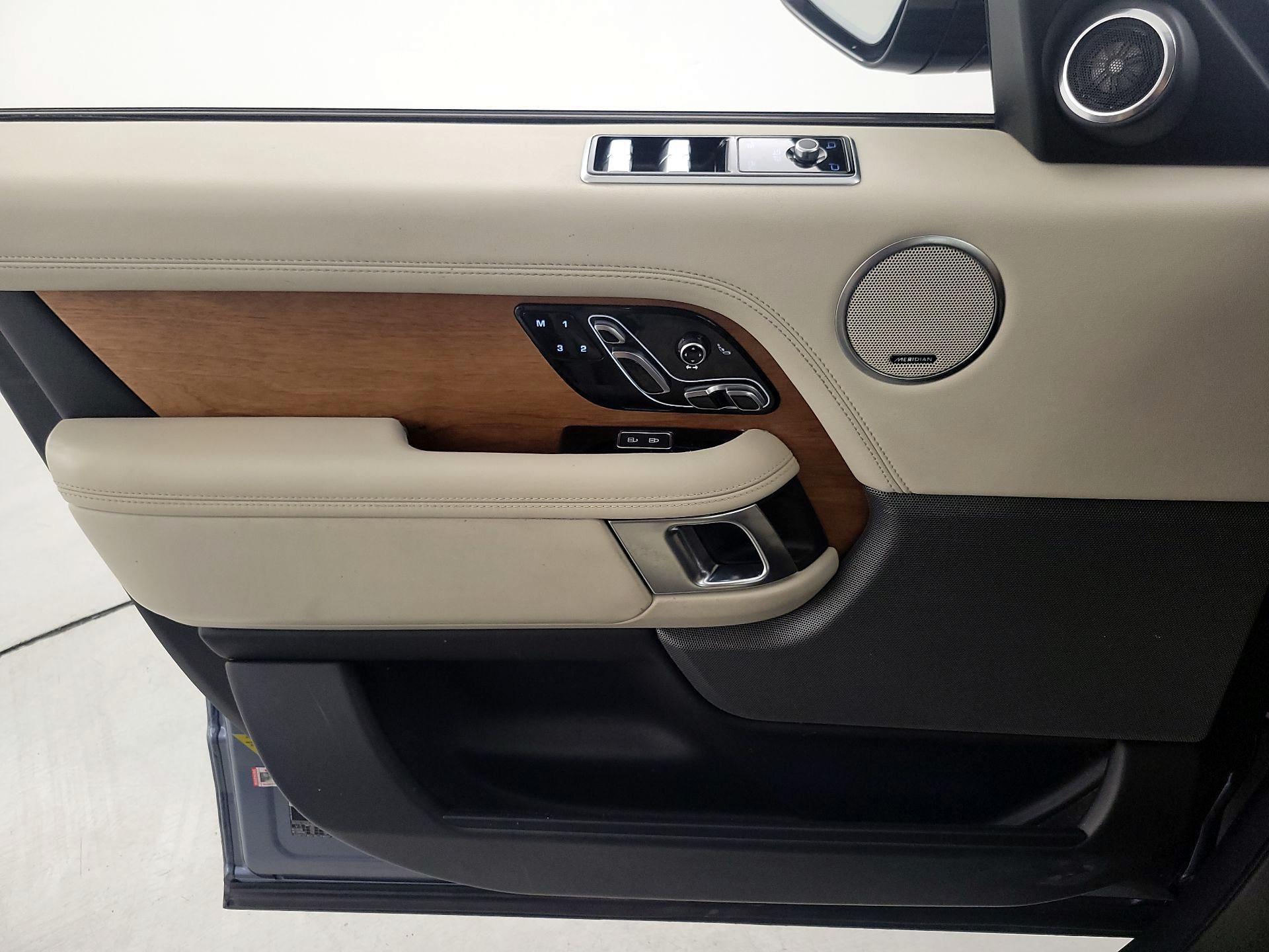 Thumbnail: 2022 Land Rover Range Rover - 12