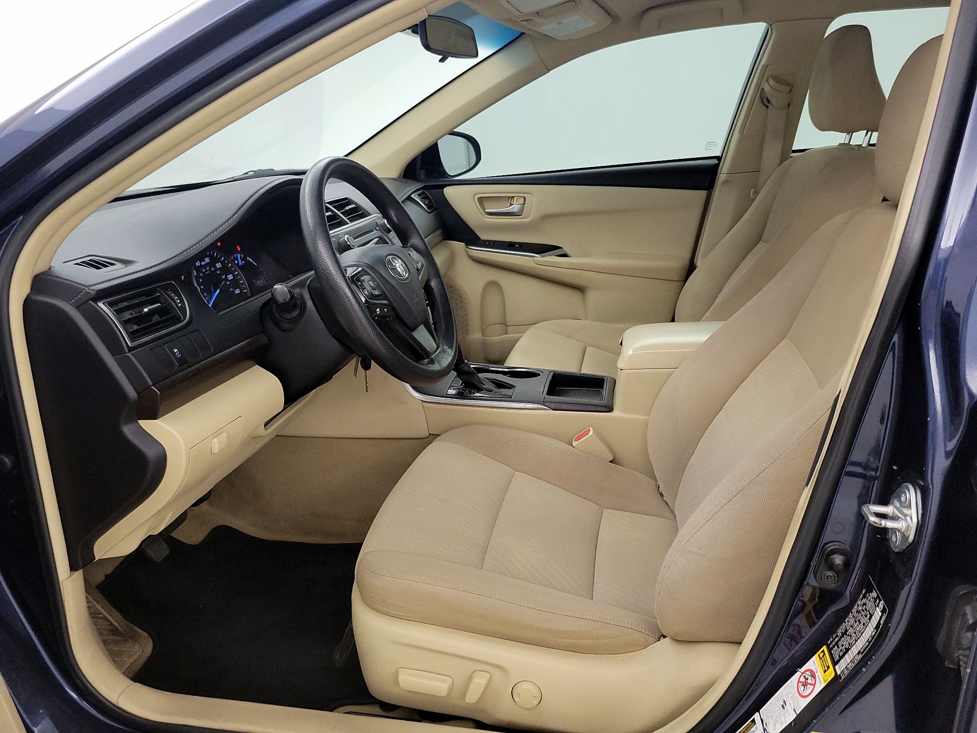 Thumbnail: 2015 Toyota Camry - 11