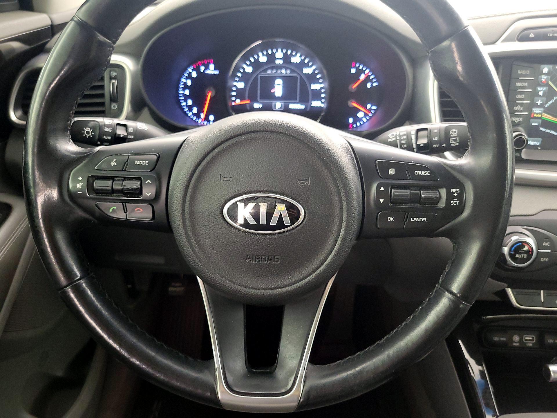 Thumbnail: 2016 Kia Sorento - 10
