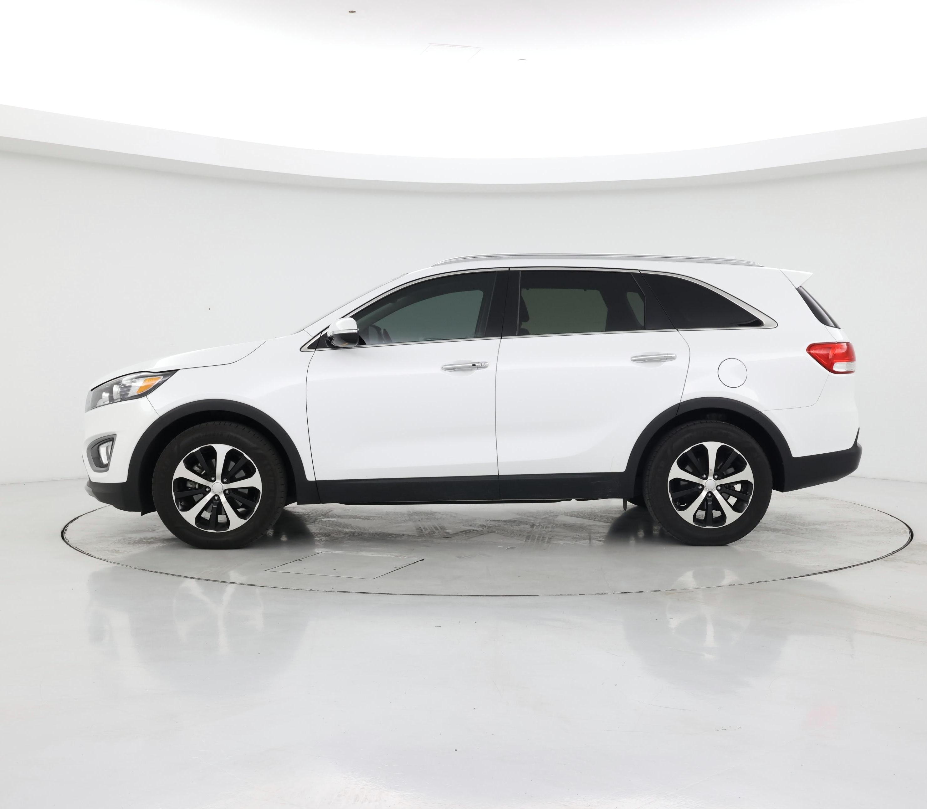 Thumbnail: 2016 Kia Sorento - 3