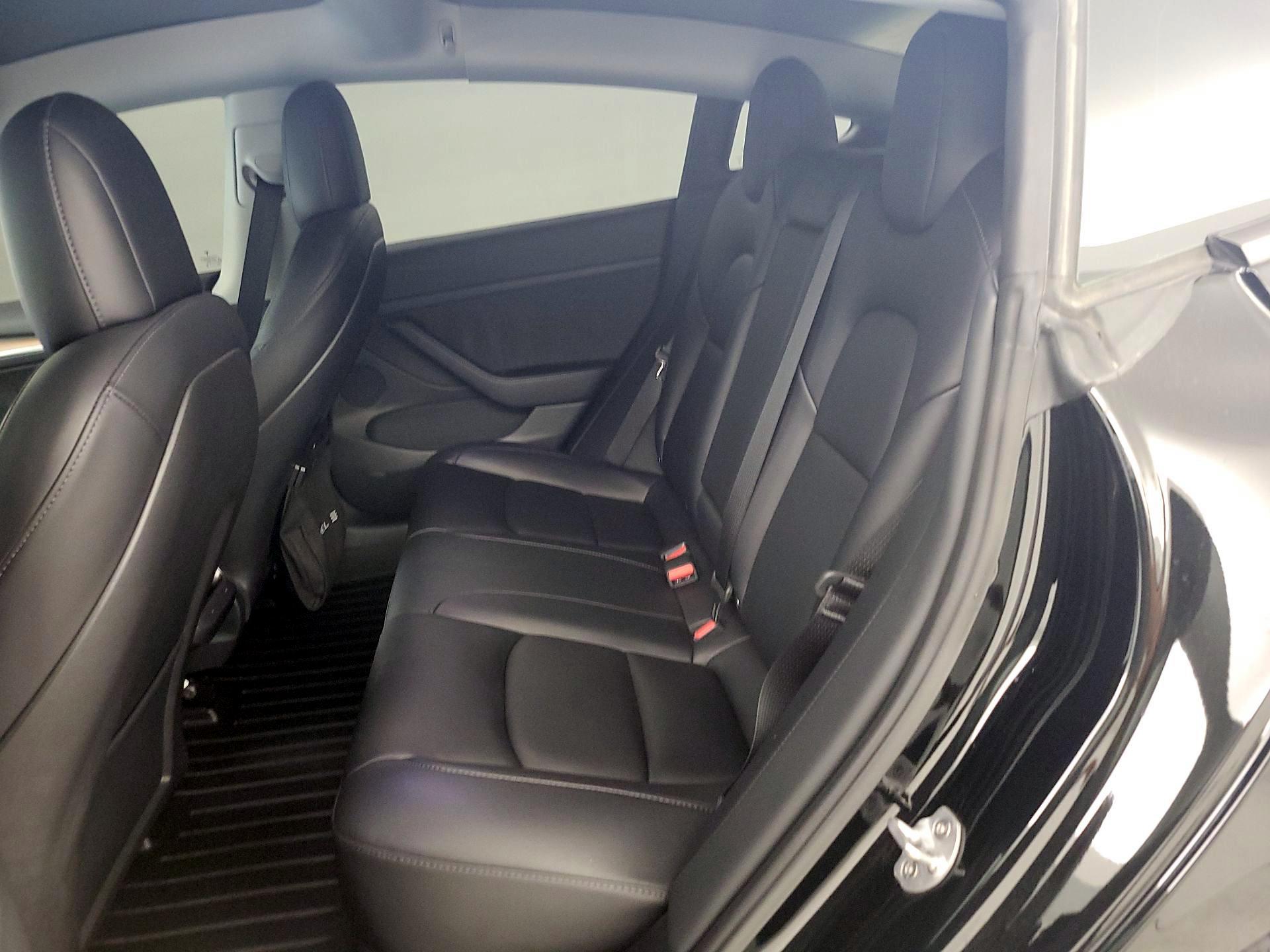Thumbnail: 2022 Tesla Model 3 - 18