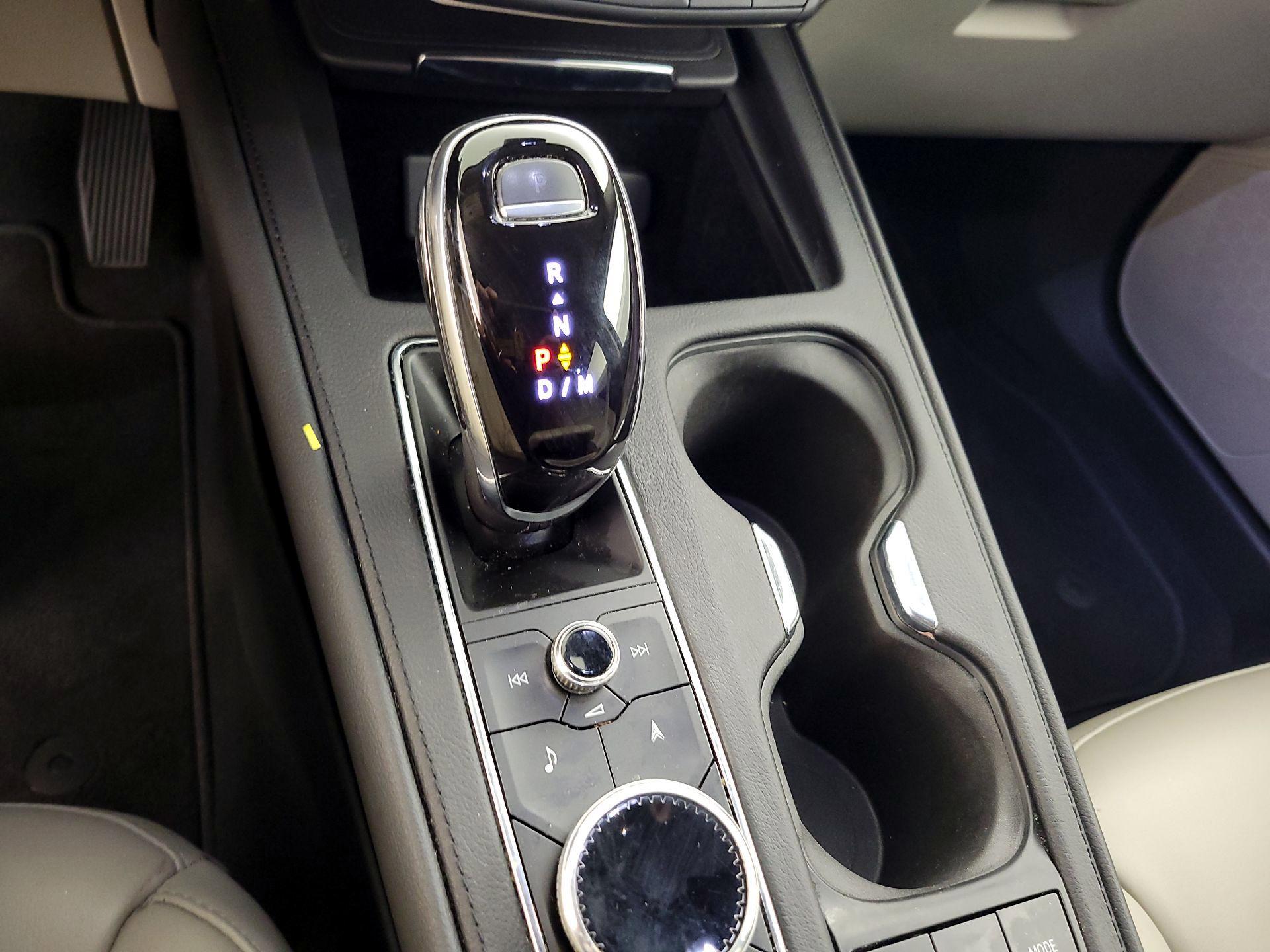 Thumbnail: 2021 Cadillac XT4 - 18