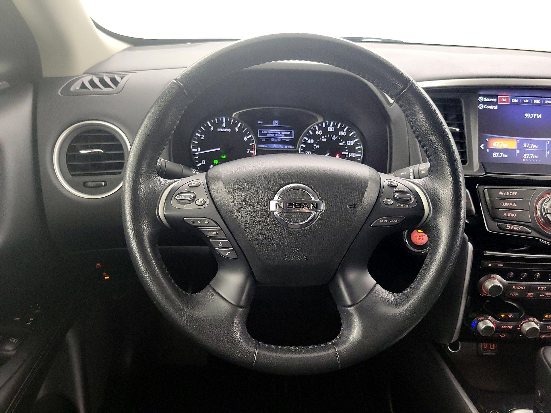 Thumbnail: 2019 Nissan Pathfinder - 10
