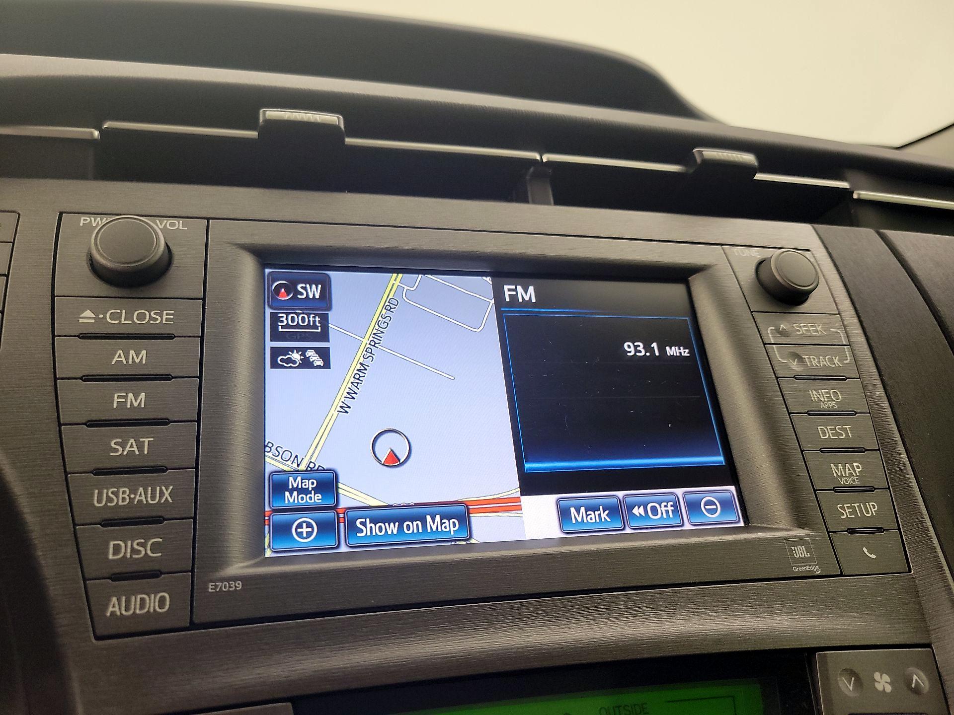 Thumbnail: 2015 Toyota Prius - 14