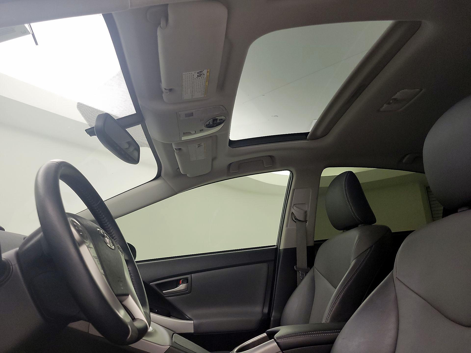 Thumbnail: 2015 Toyota Prius - 20