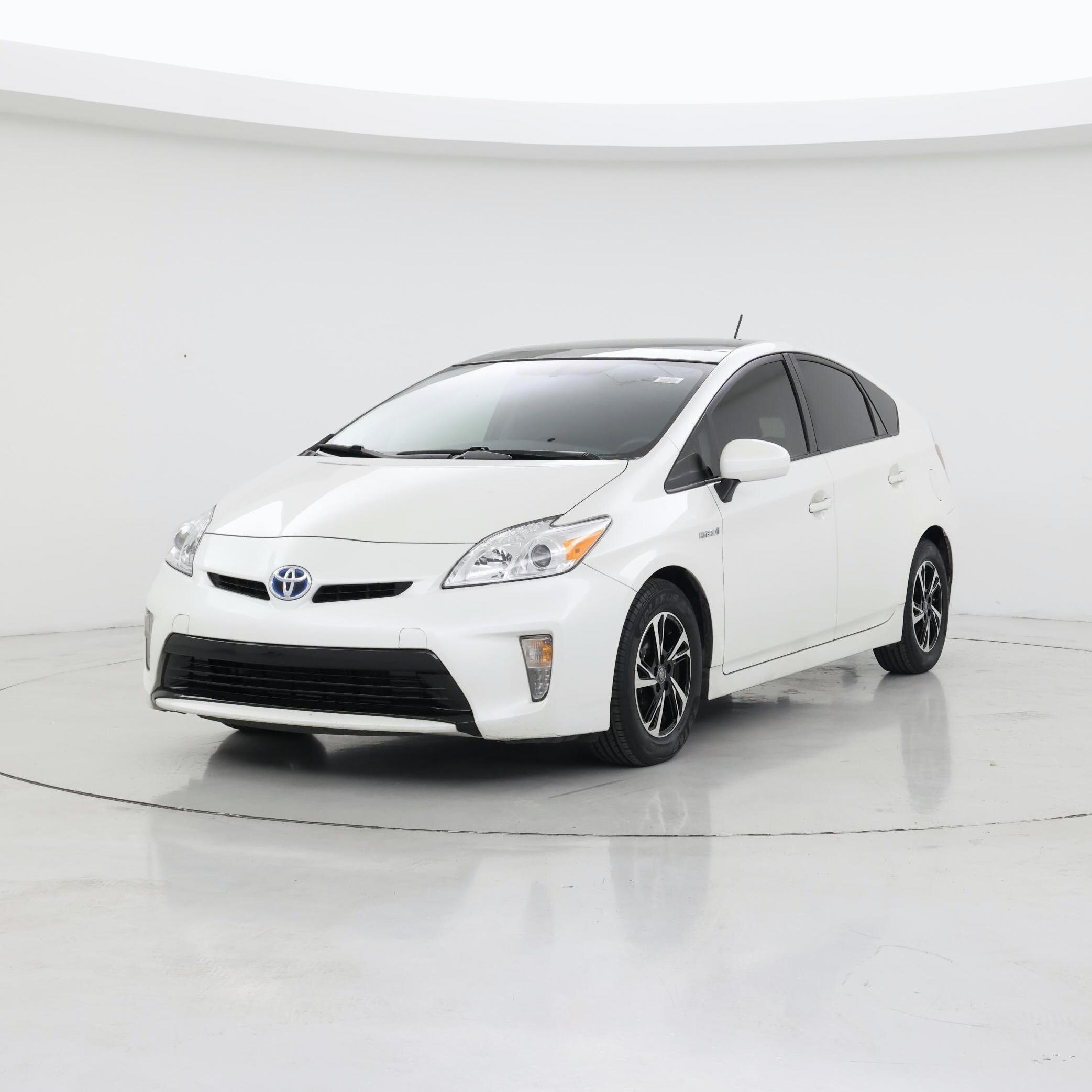 Thumbnail: 2015 Toyota Prius - 4