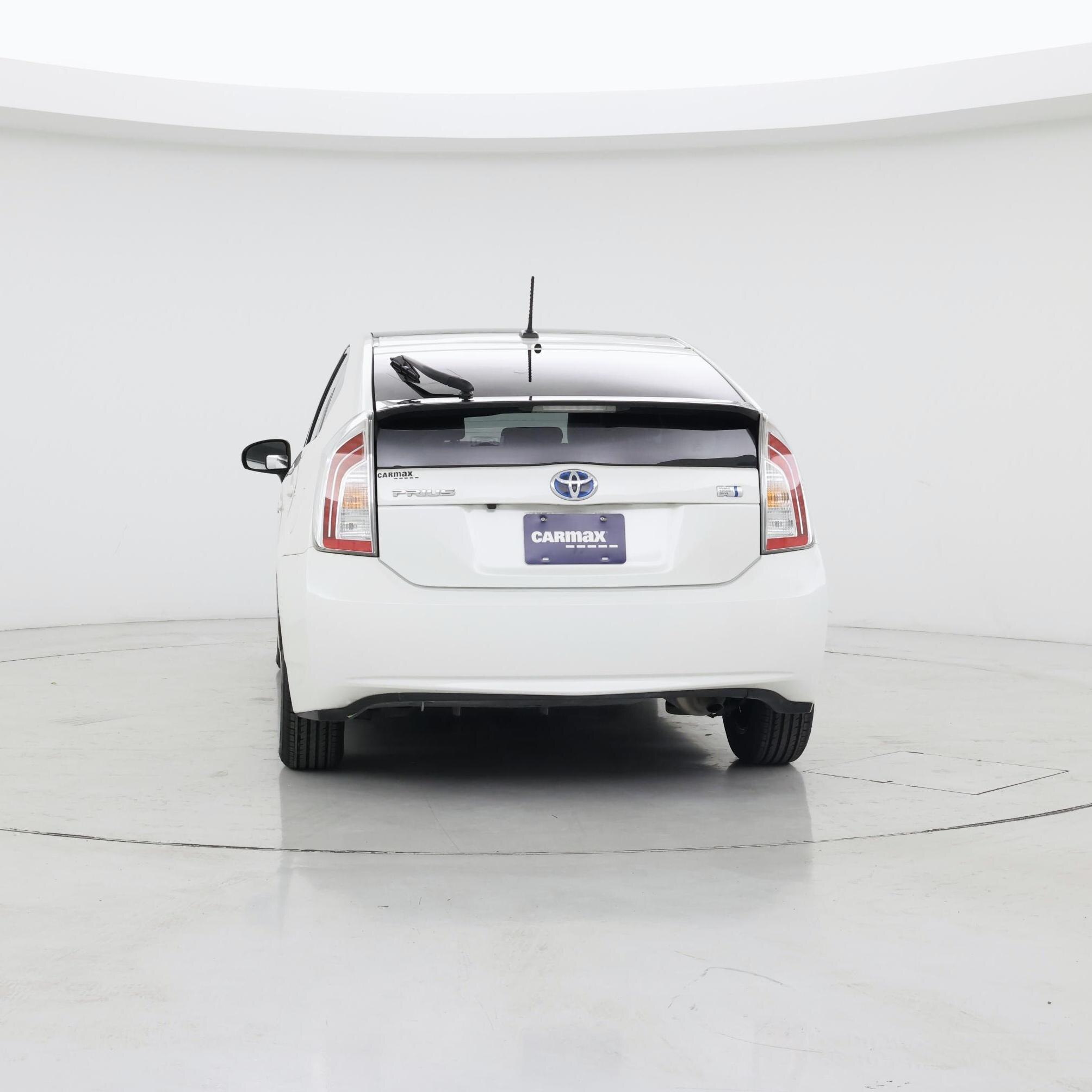 Thumbnail: 2015 Toyota Prius - 6