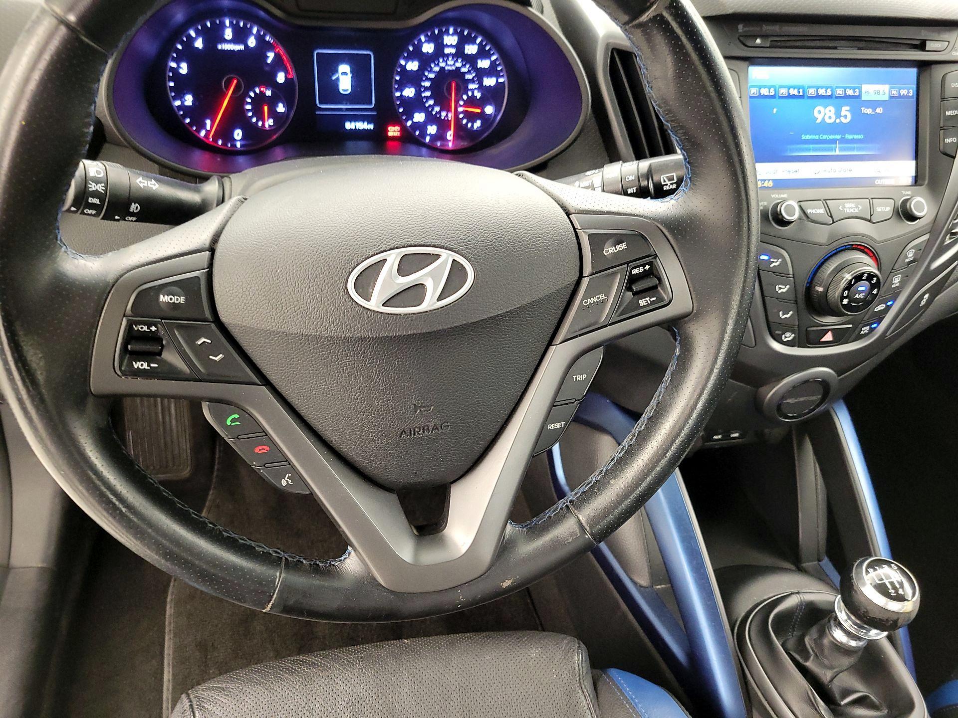 Thumbnail: 2016 Hyundai Veloster - 10